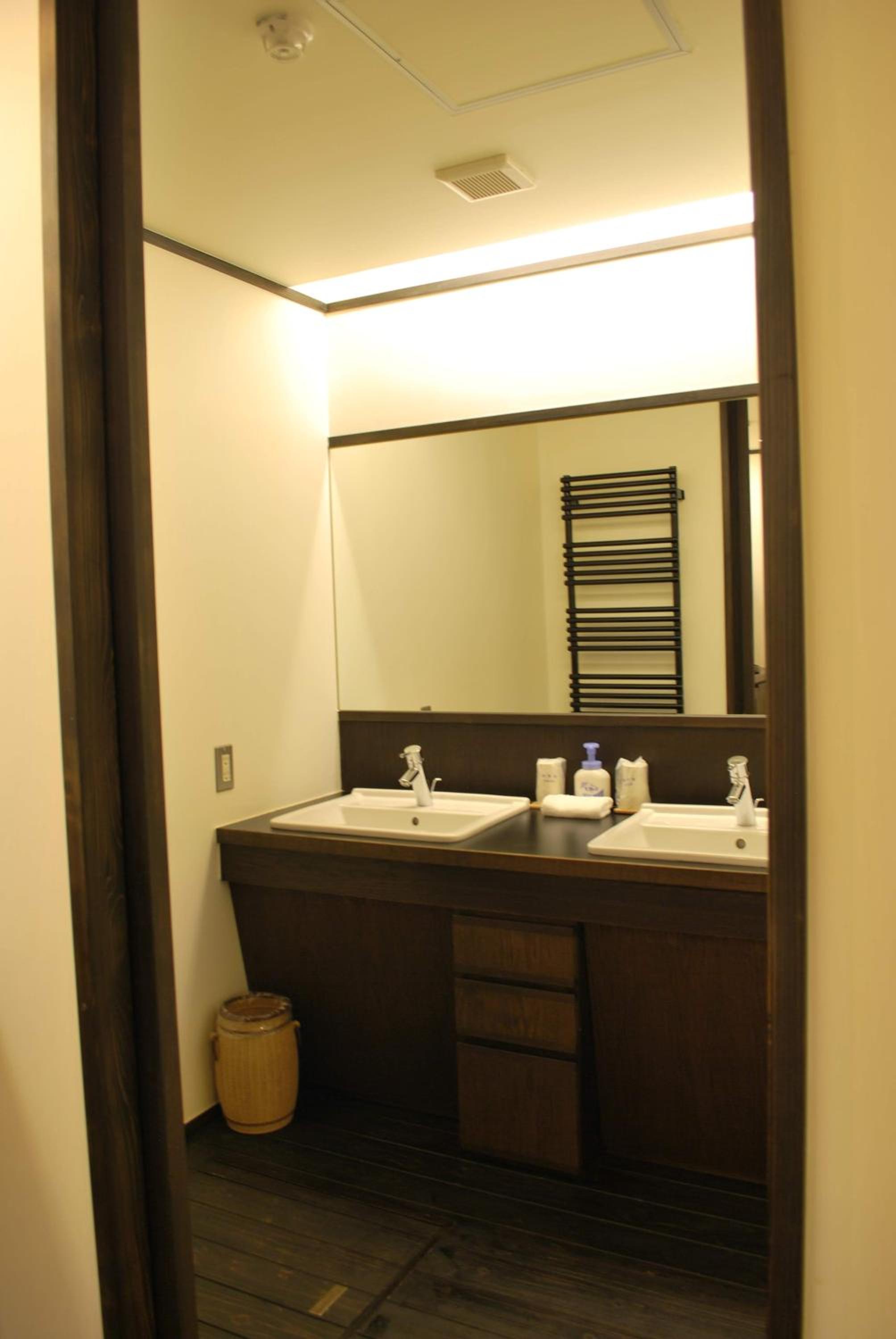 Standard Twin Room with Mountain View - Photo 7