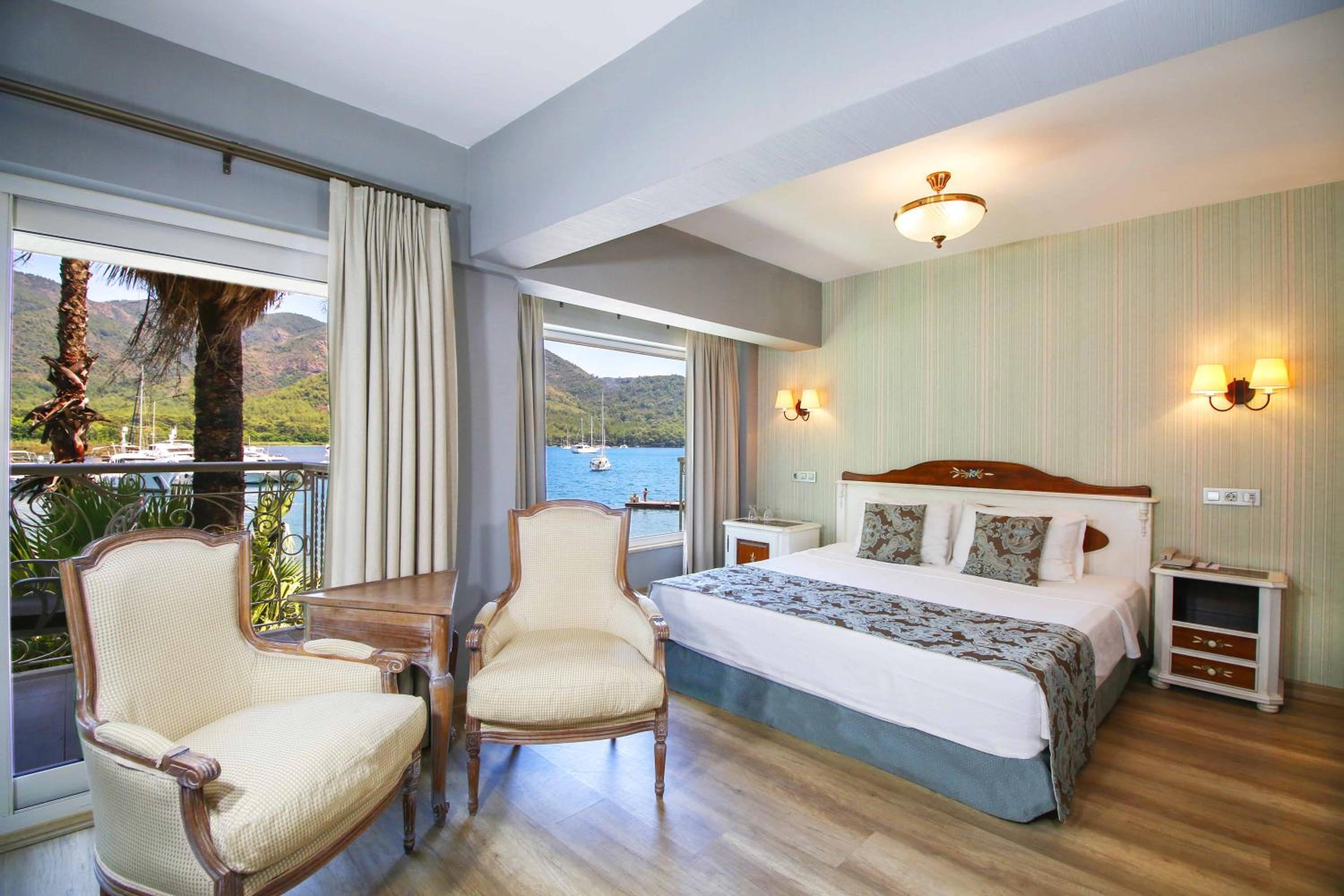 Deluxe Double Room With Sea View - Photo 1