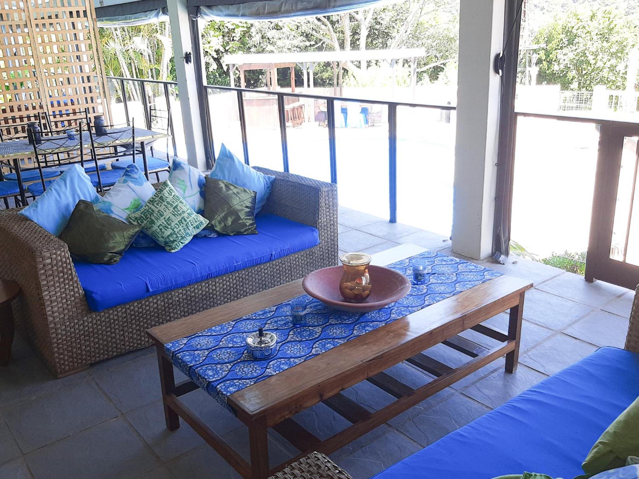 Queen Suite with Pool View photo 3