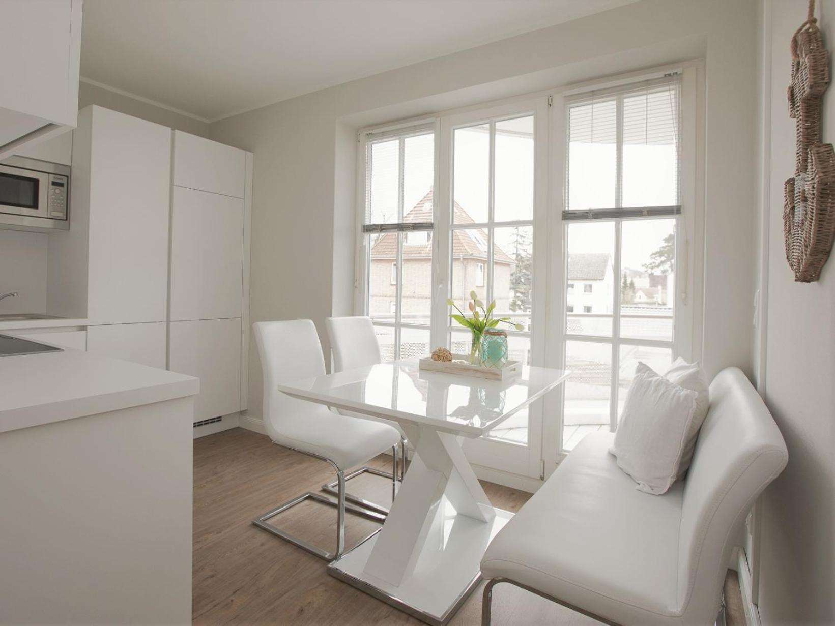 Two-Bedroom Apartment with Balcony - Sonneninsel photo 2