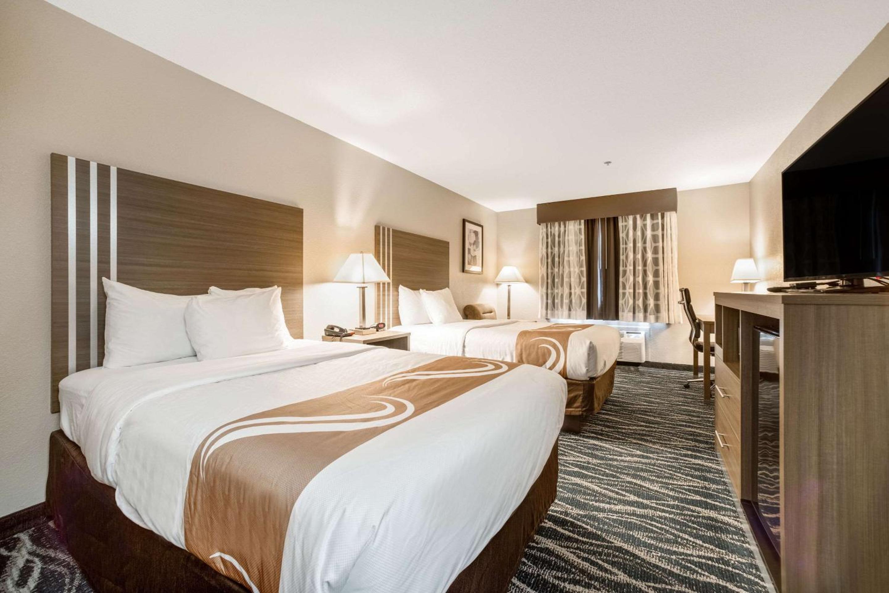 Double Room with Two Double Beds - Non-Smoking - Photo 1