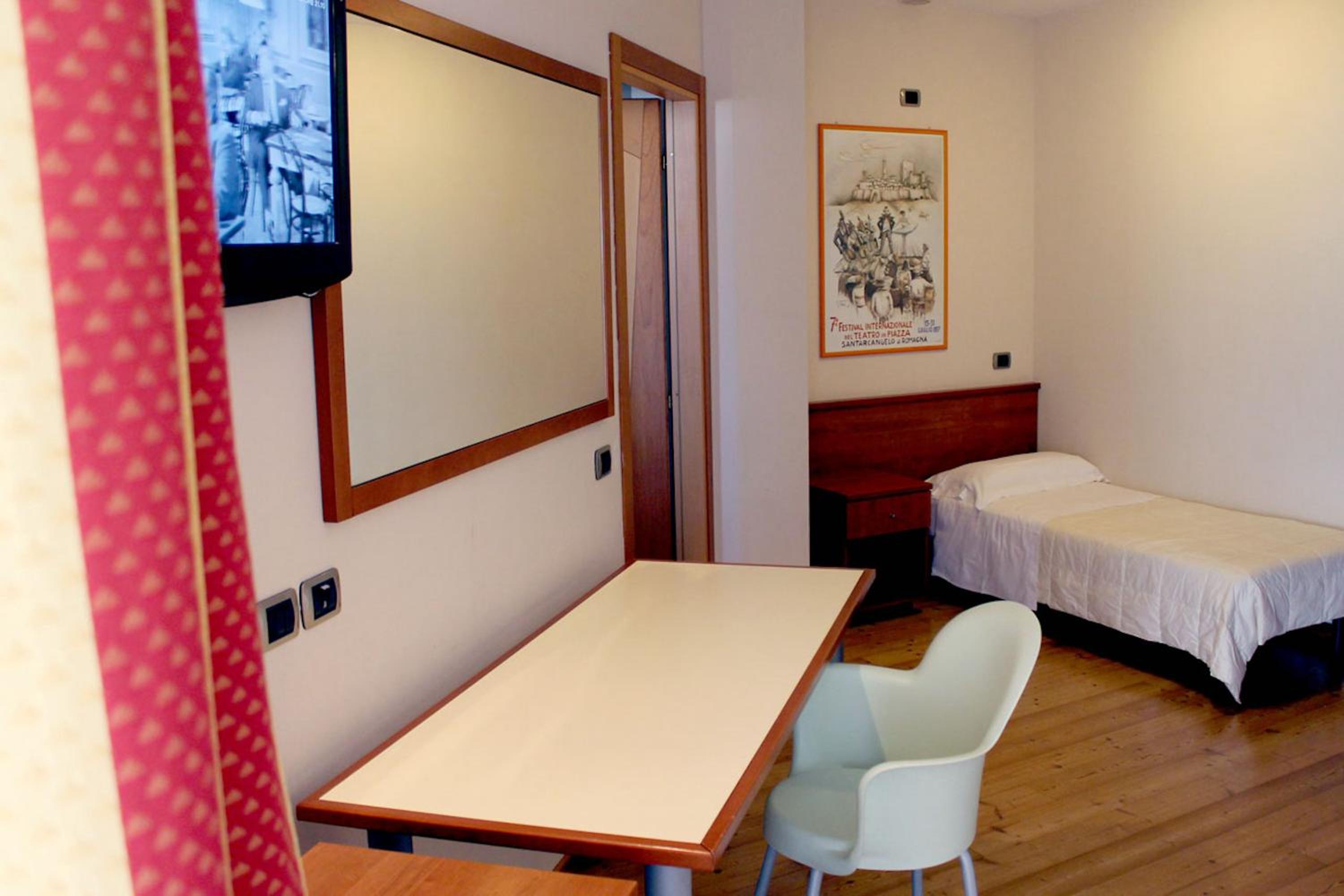 Deluxe Triple Room photo 3