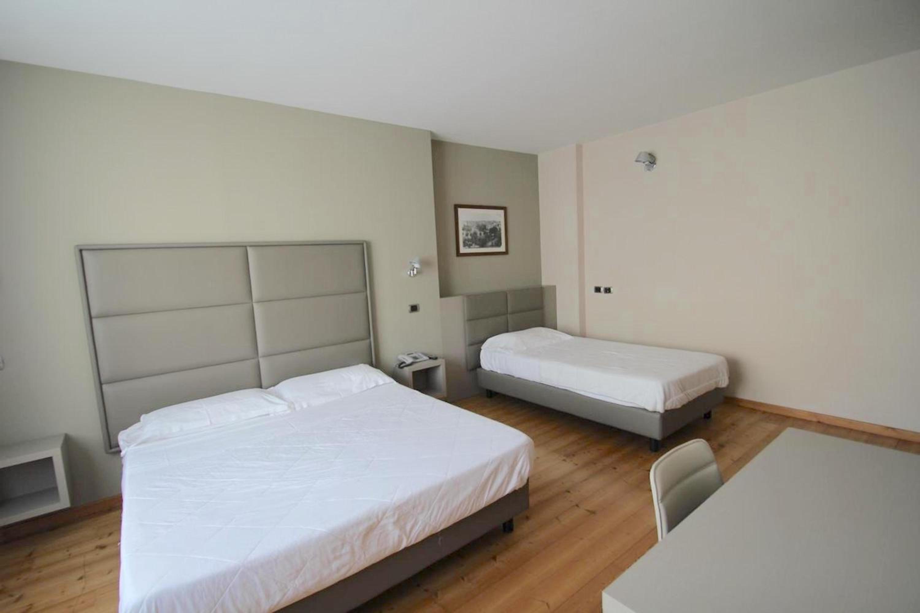 Quadruple Room - Photo 5