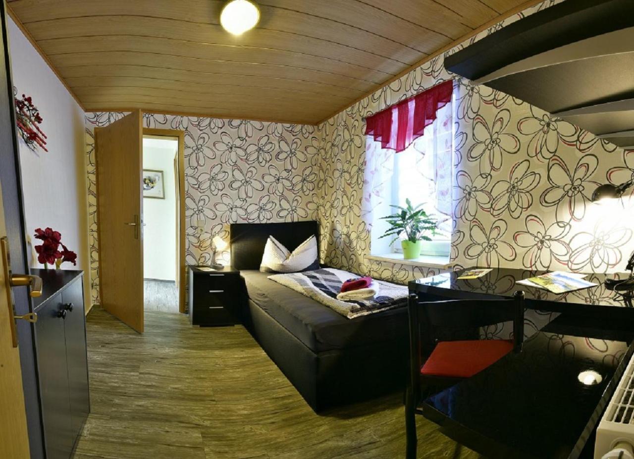 Single Room photo 1