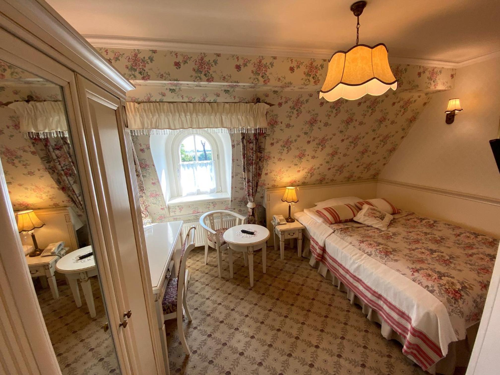 Single Room photo 1
