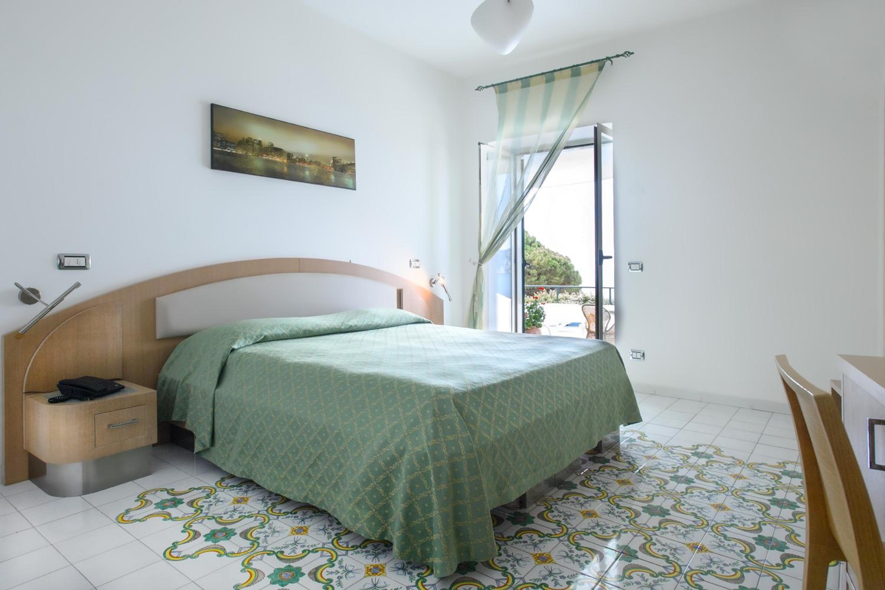 Double Room with Shared Terrace and Sea View photo 2