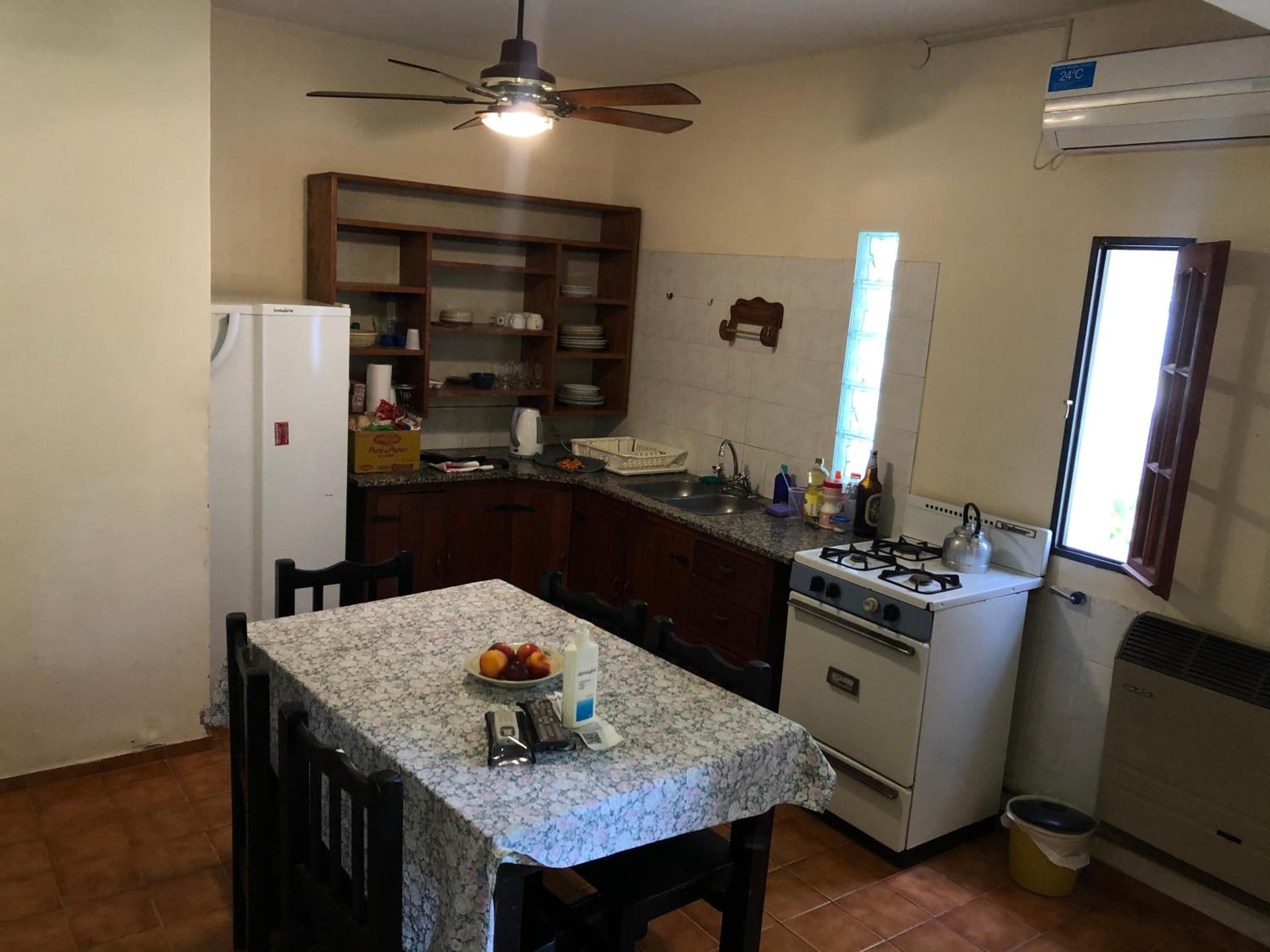 Apartment photo 2