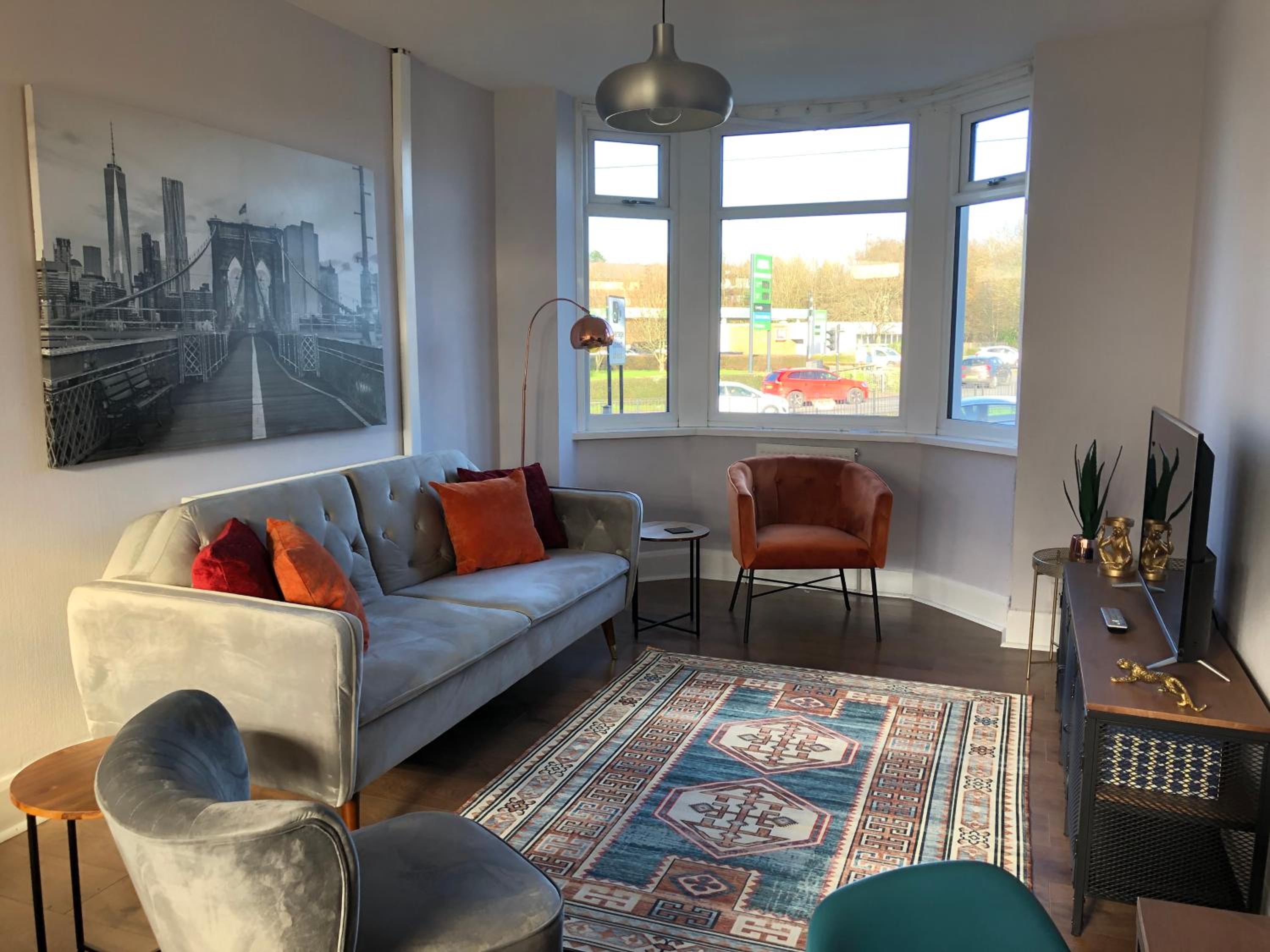Three-Bedroom Apartment photo 1