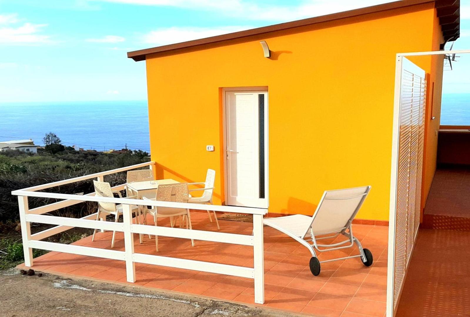 One-Bedroom House photo 2