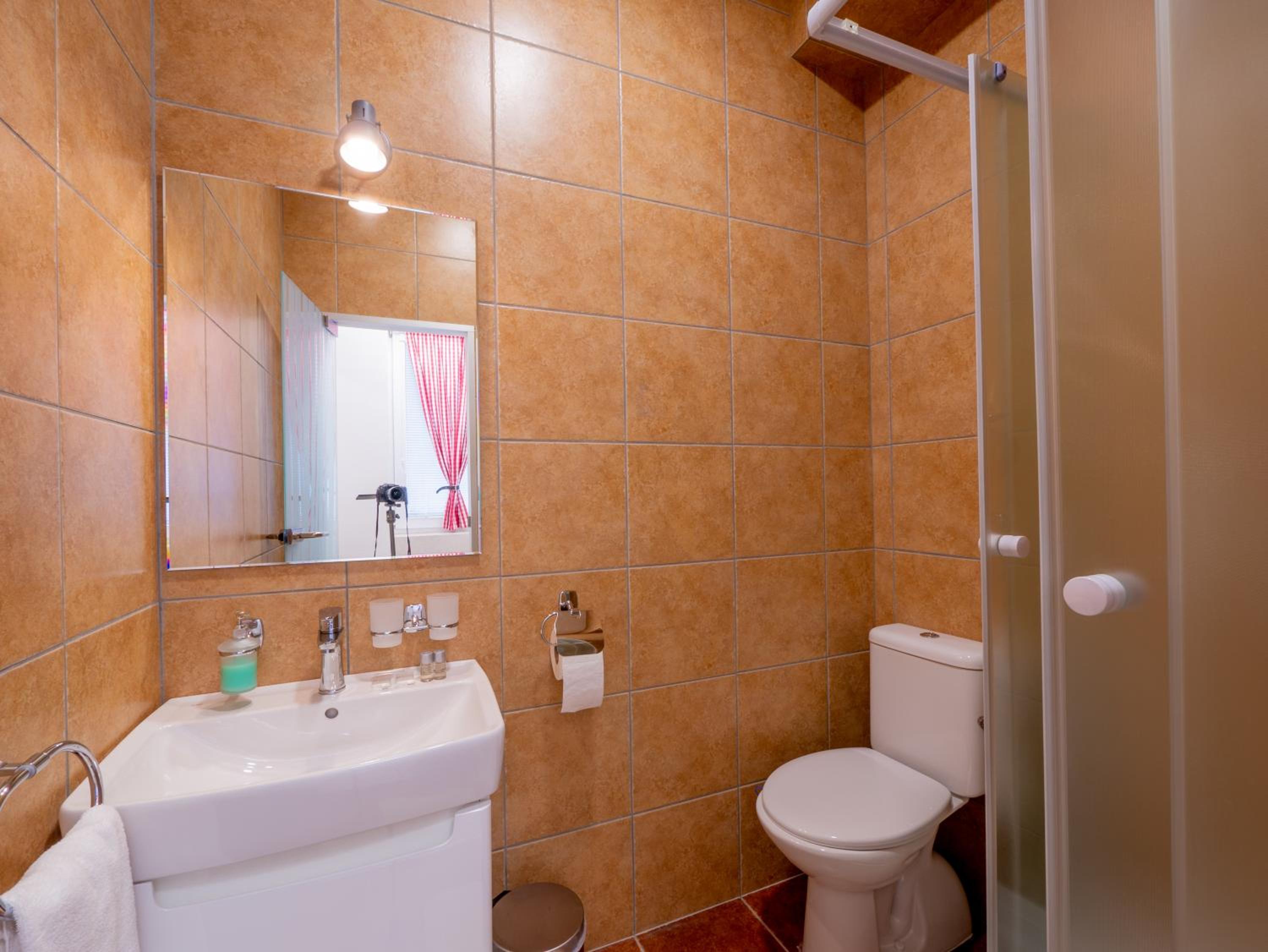 Deluxe Double Room - Photo 3