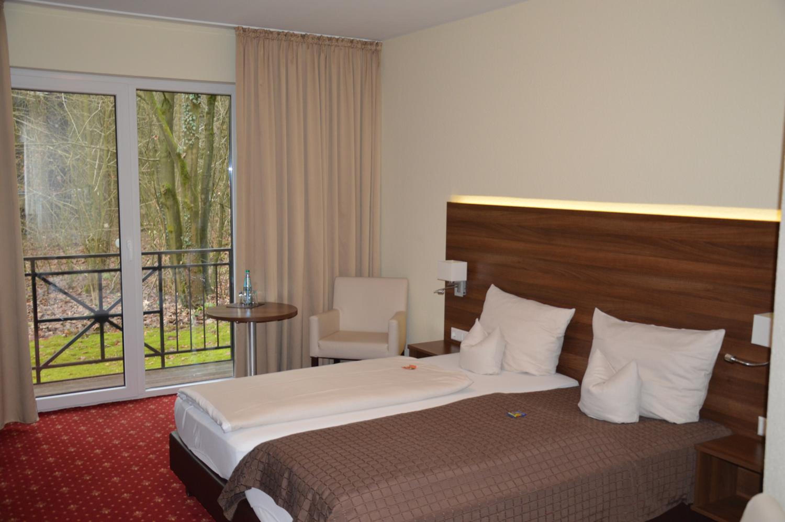 Budget Double Room - Photo 1