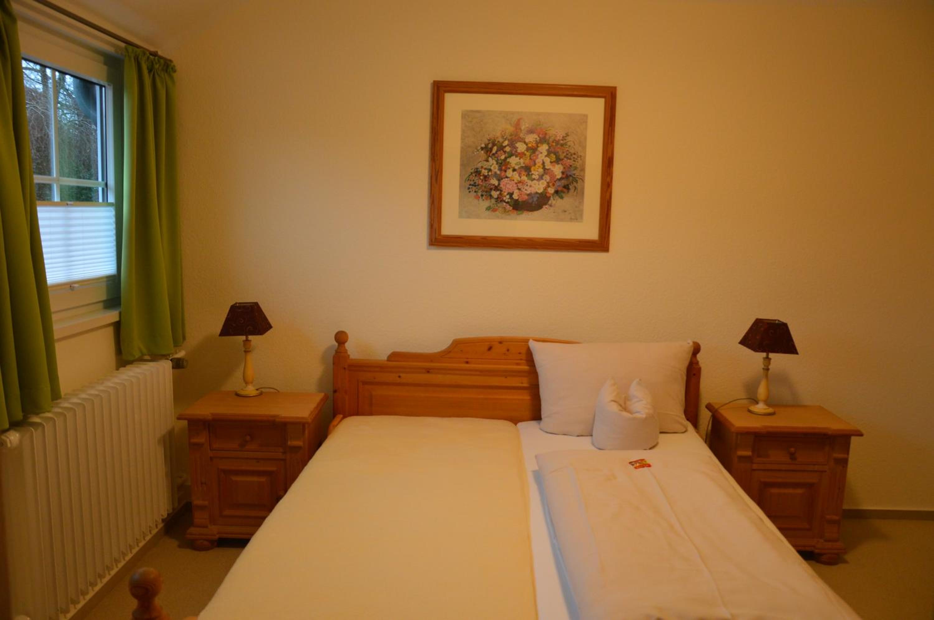Budget Double Room - Photo 5