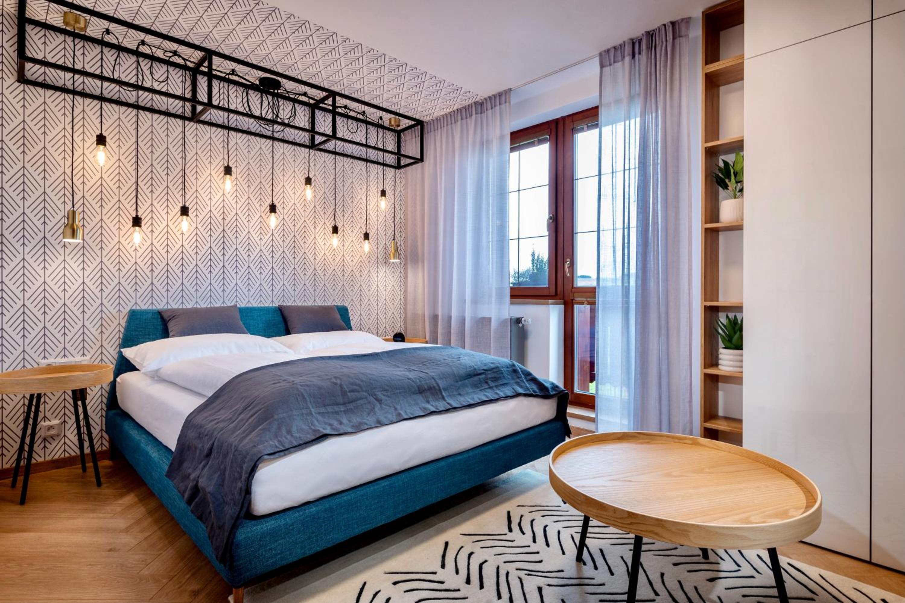 One-Bedroom Apartment with Balcony - Photo 3
