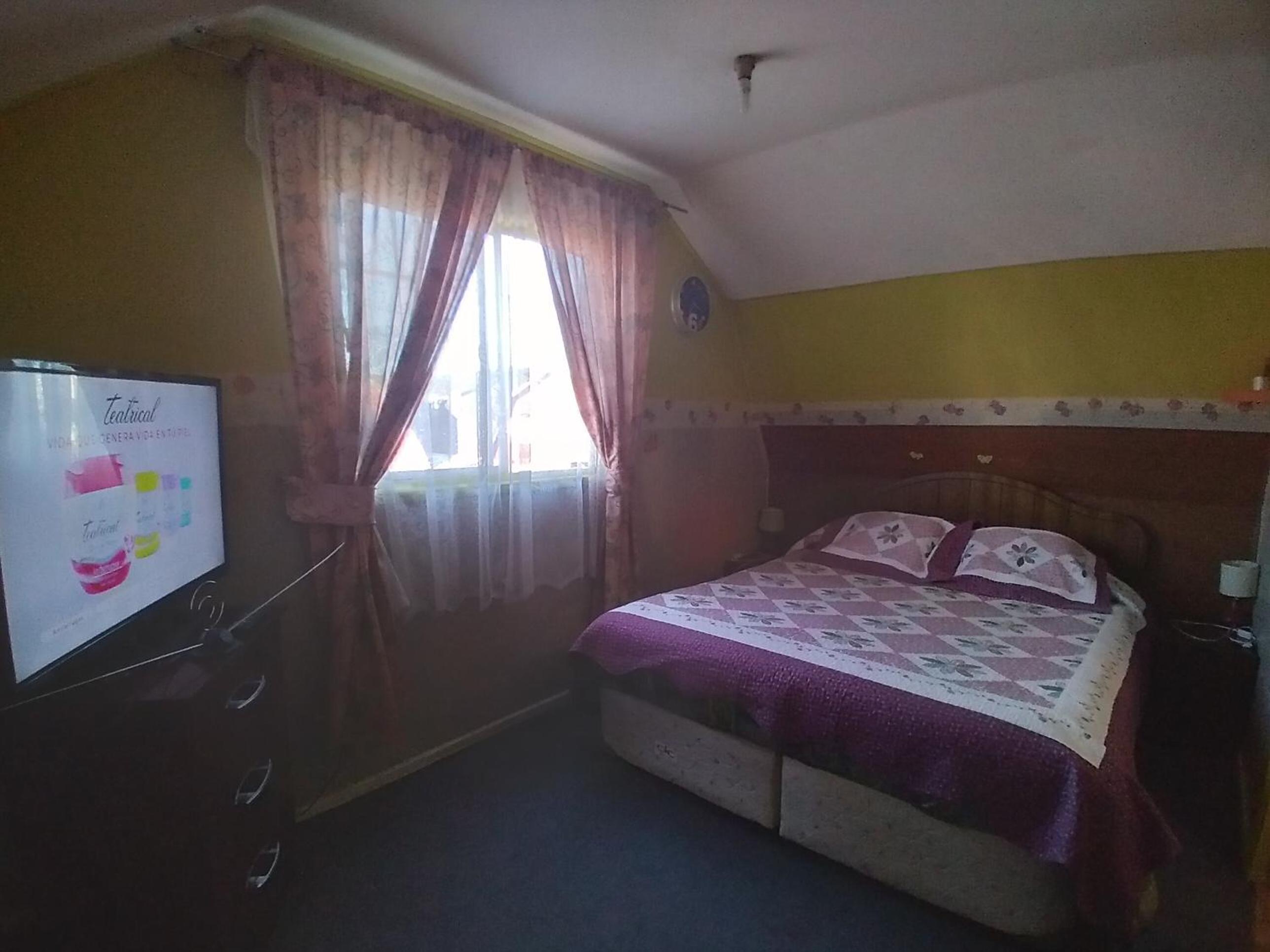 Three-Bedroom House photo 2