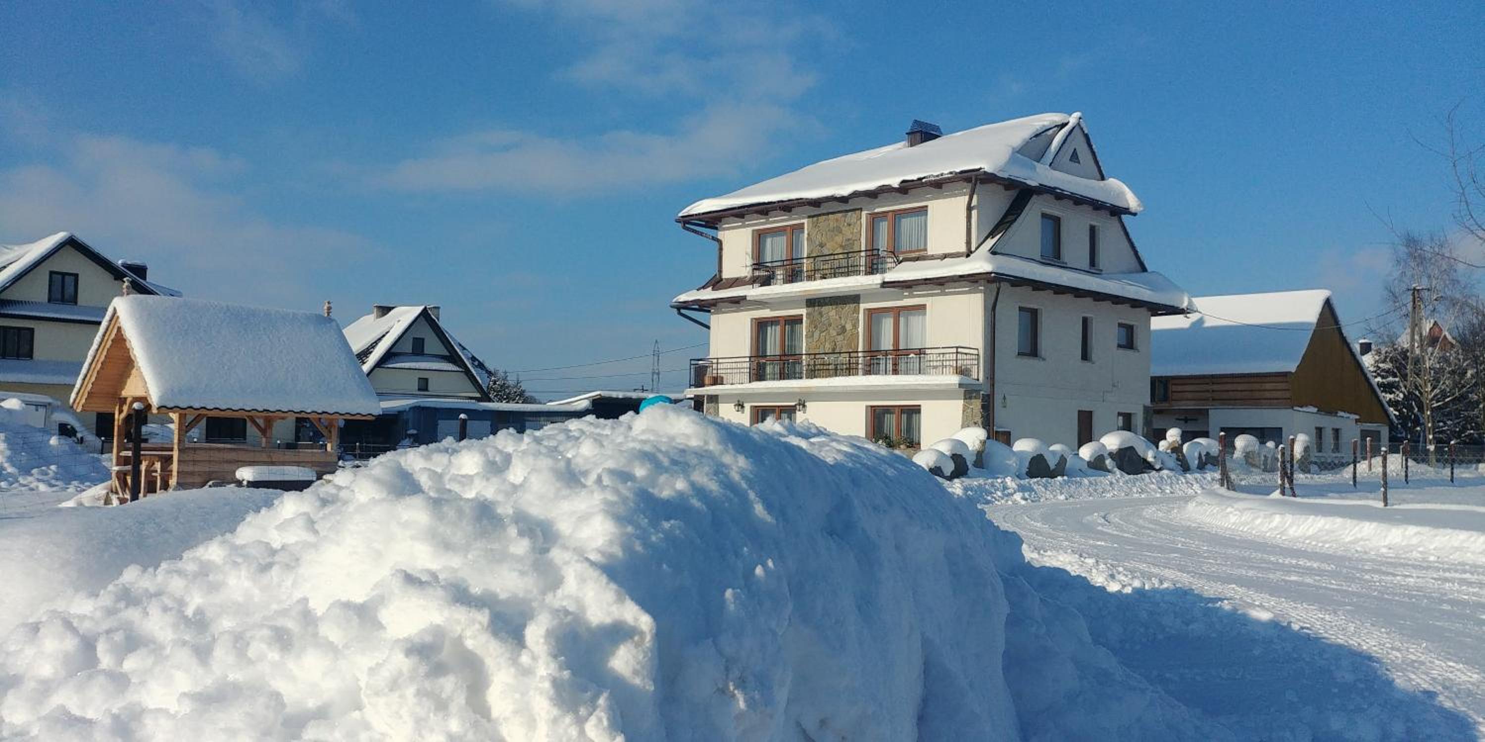 Villa photo 3