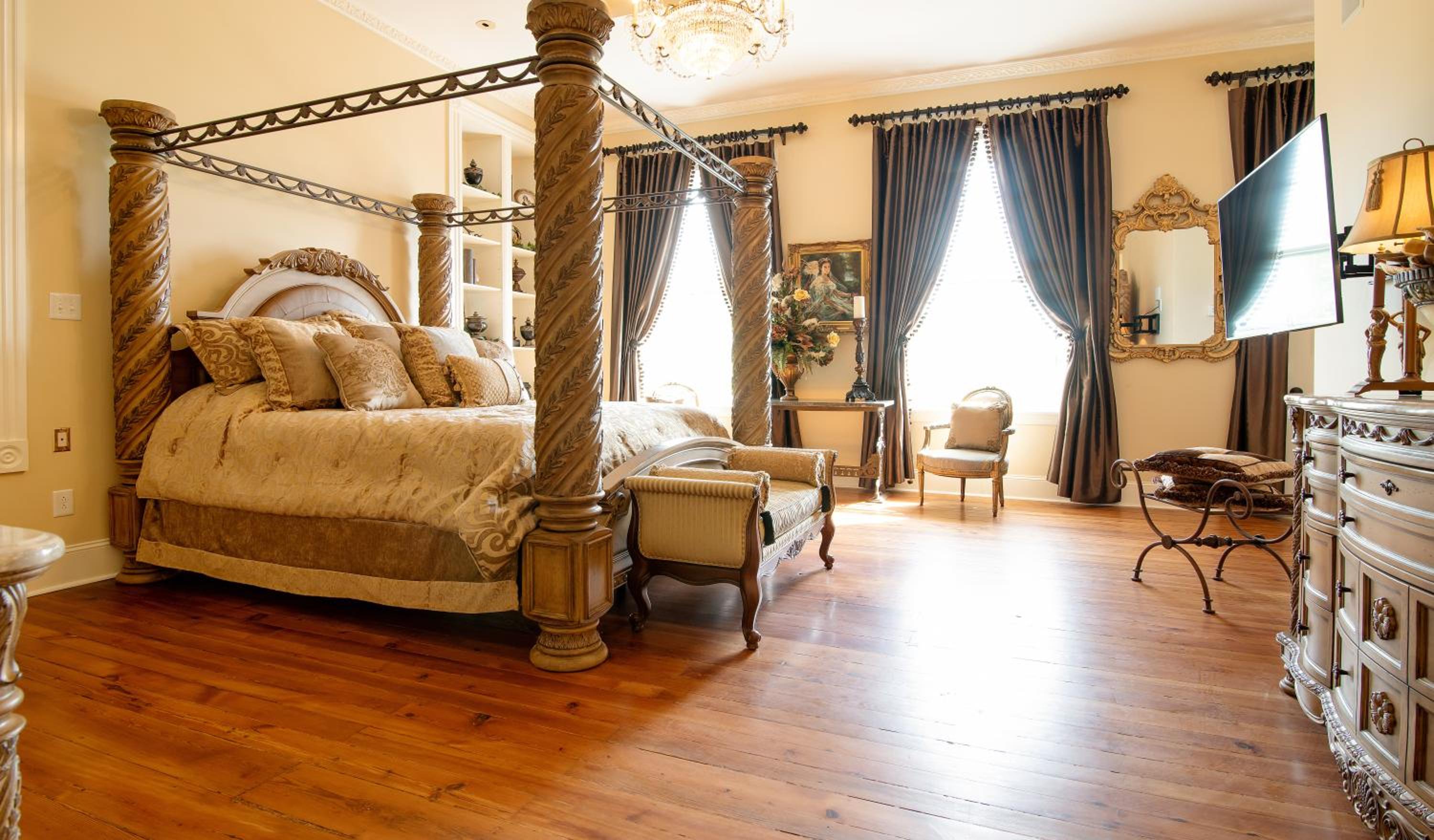 Deluxe Queen Room
