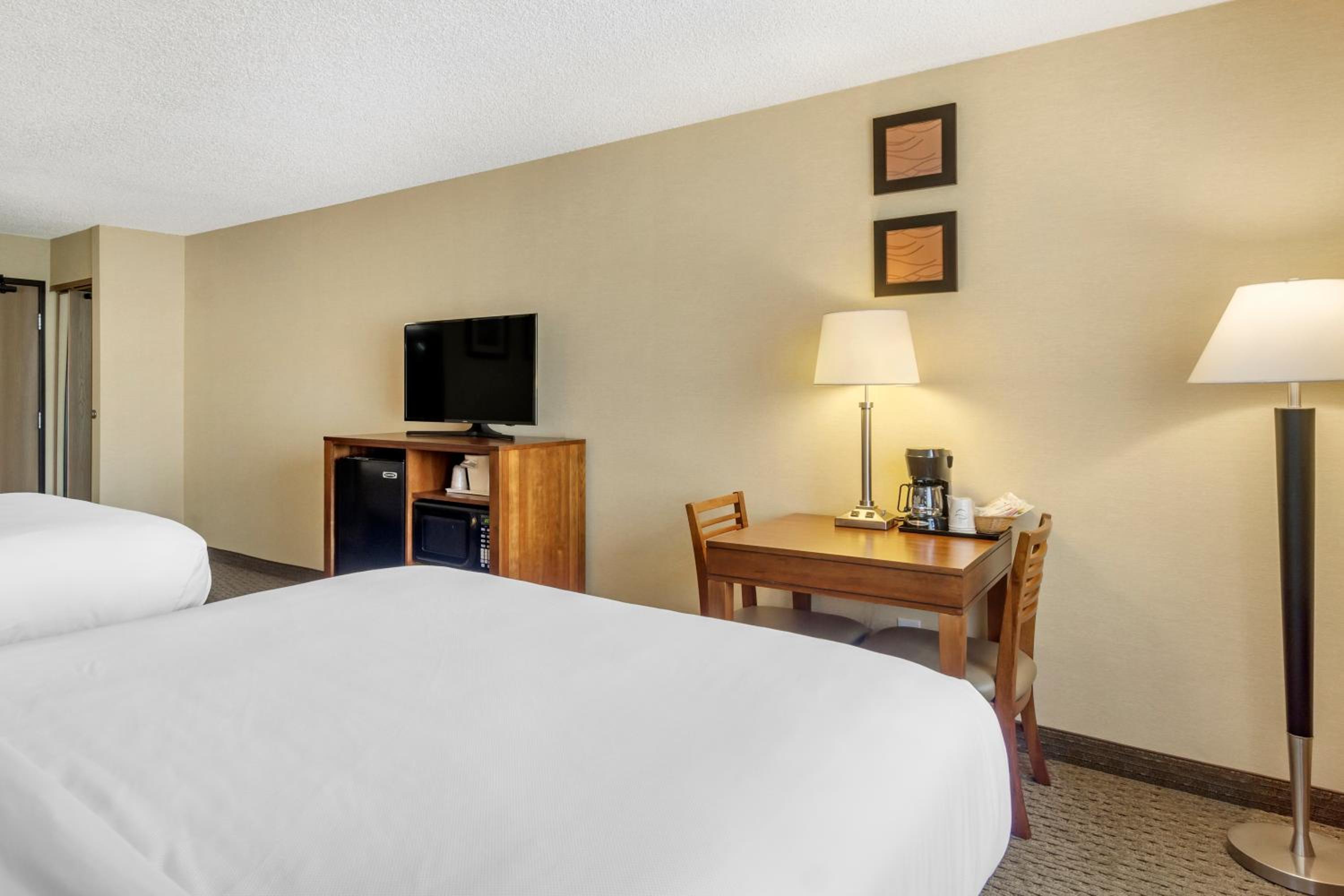 Queen Room with Two Queen Beds - Accessible/Non-Smoking