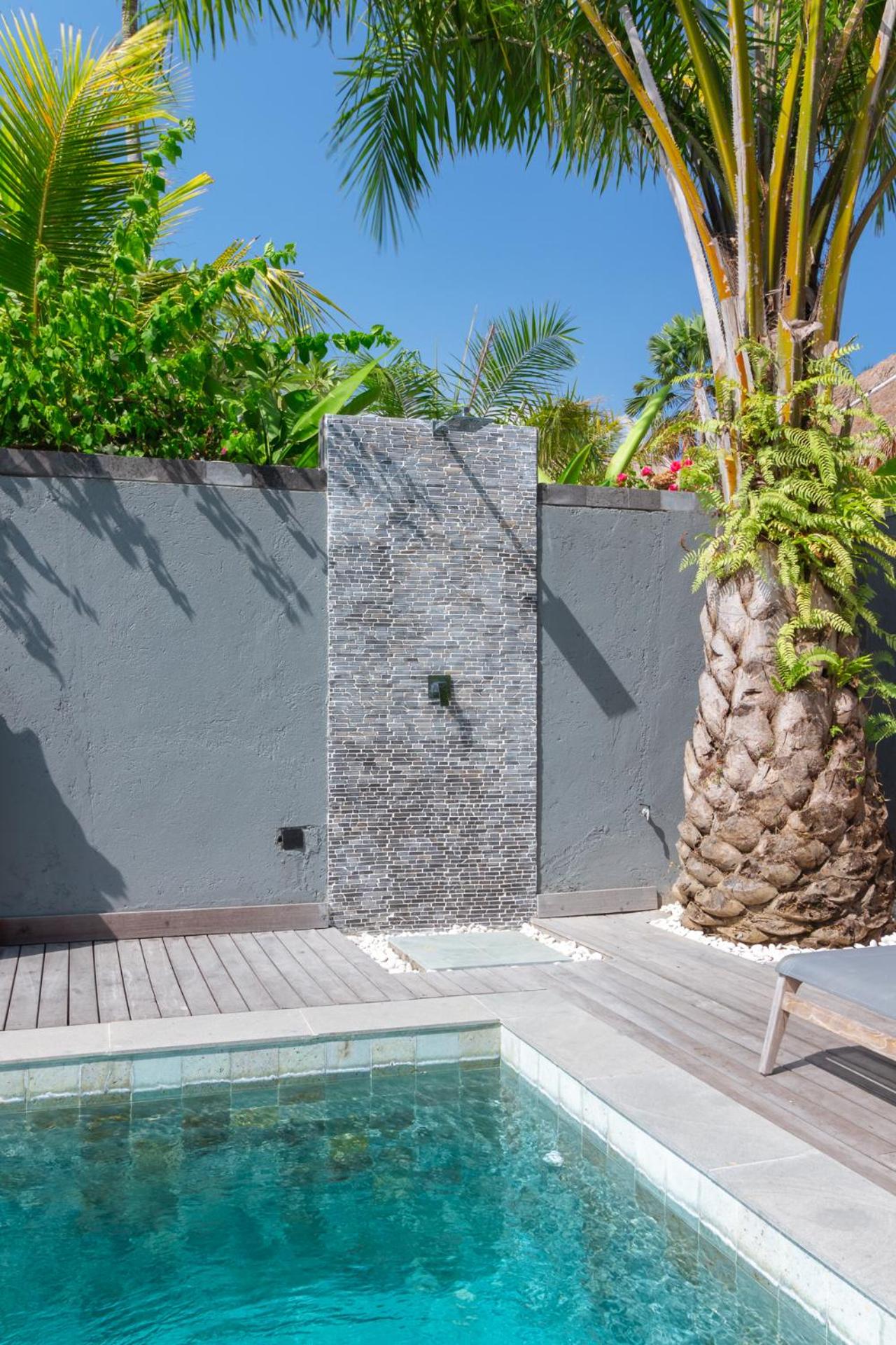 Villa with Private Pool - Photo 14