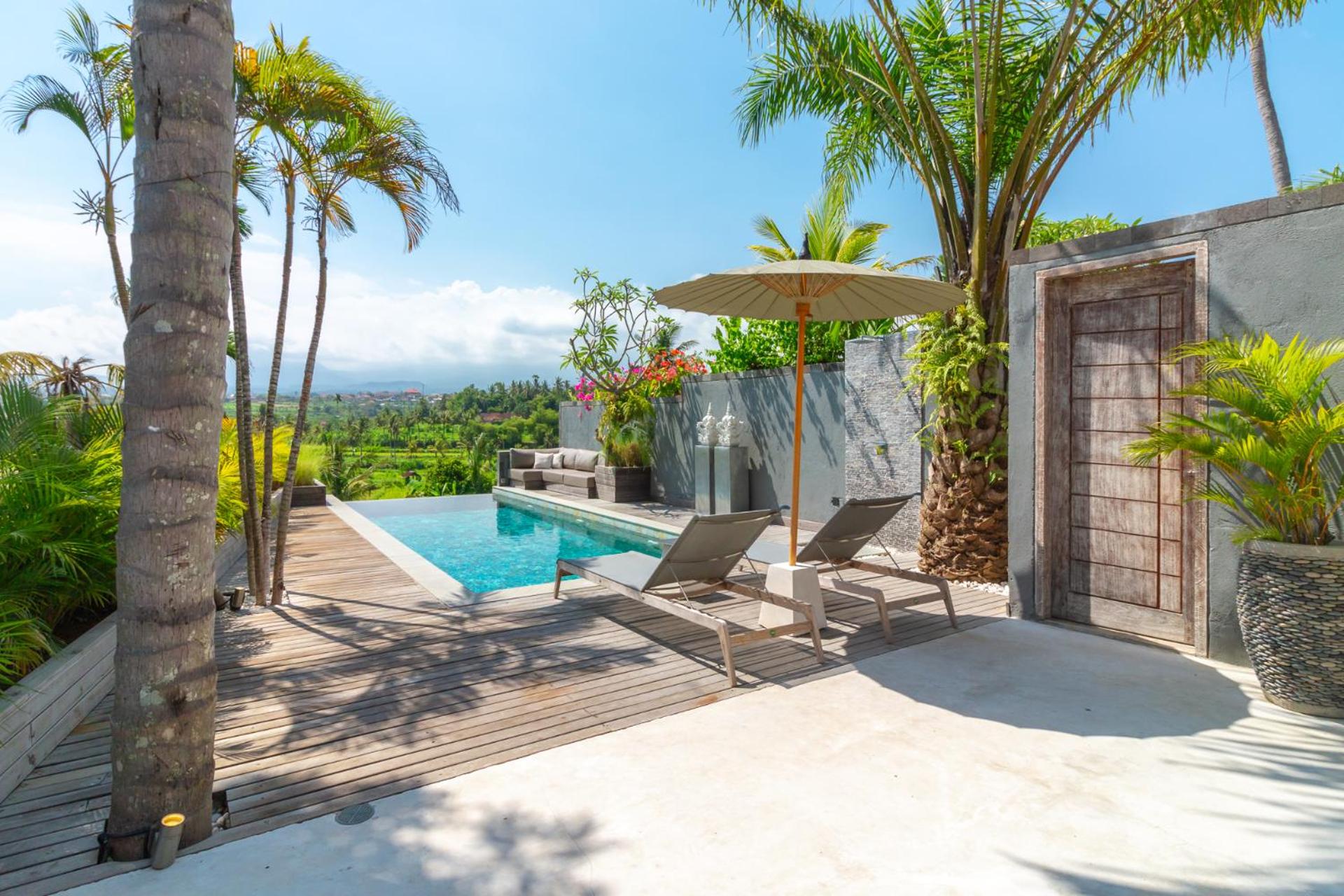 Villa with Private Pool - Photo 15