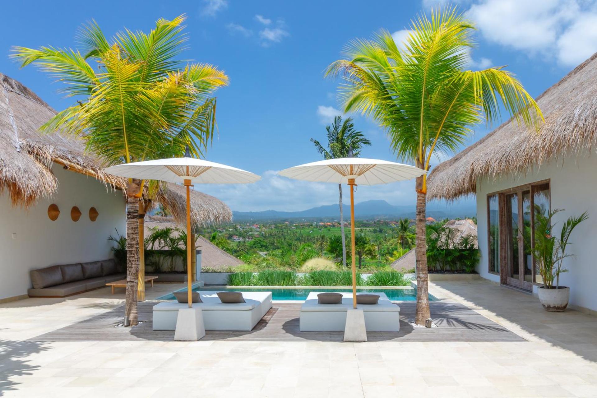 Villa - Photo 2