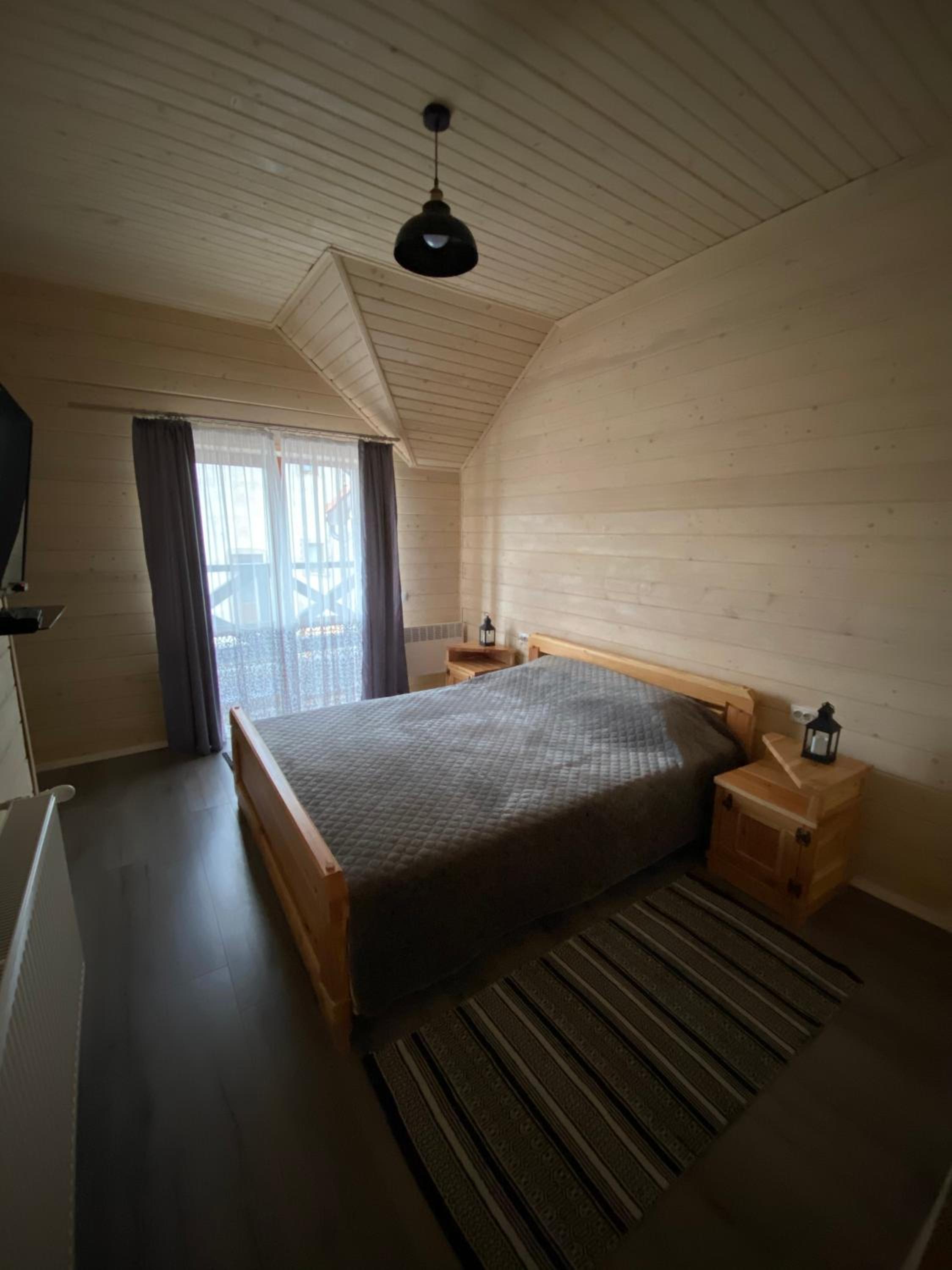 Three-Bedroom Apartment photo 2
