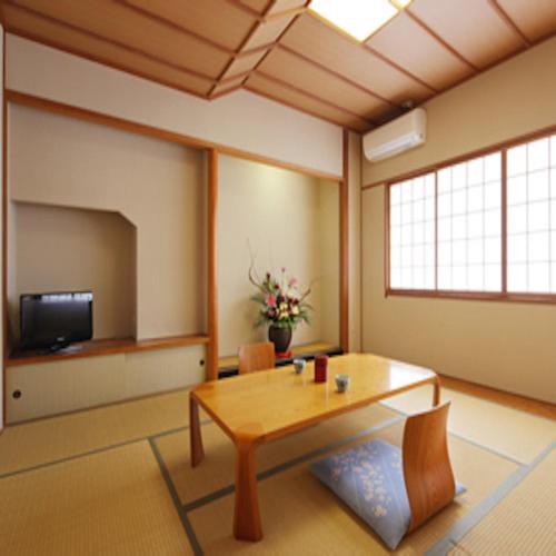 Japanese-Style Room - Non-Smoking - Photo 1
