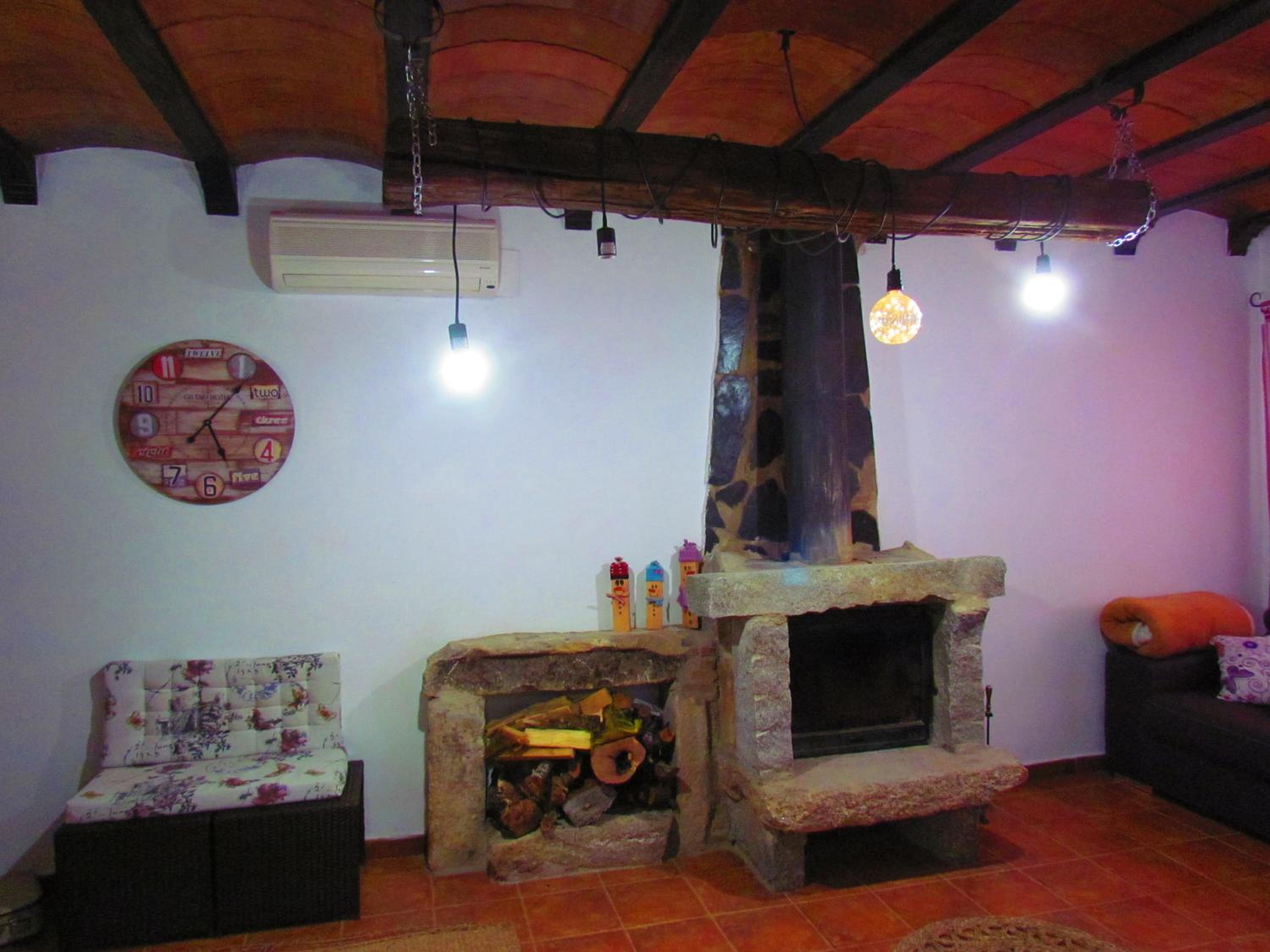 Apartment - Split Level - Photo 19