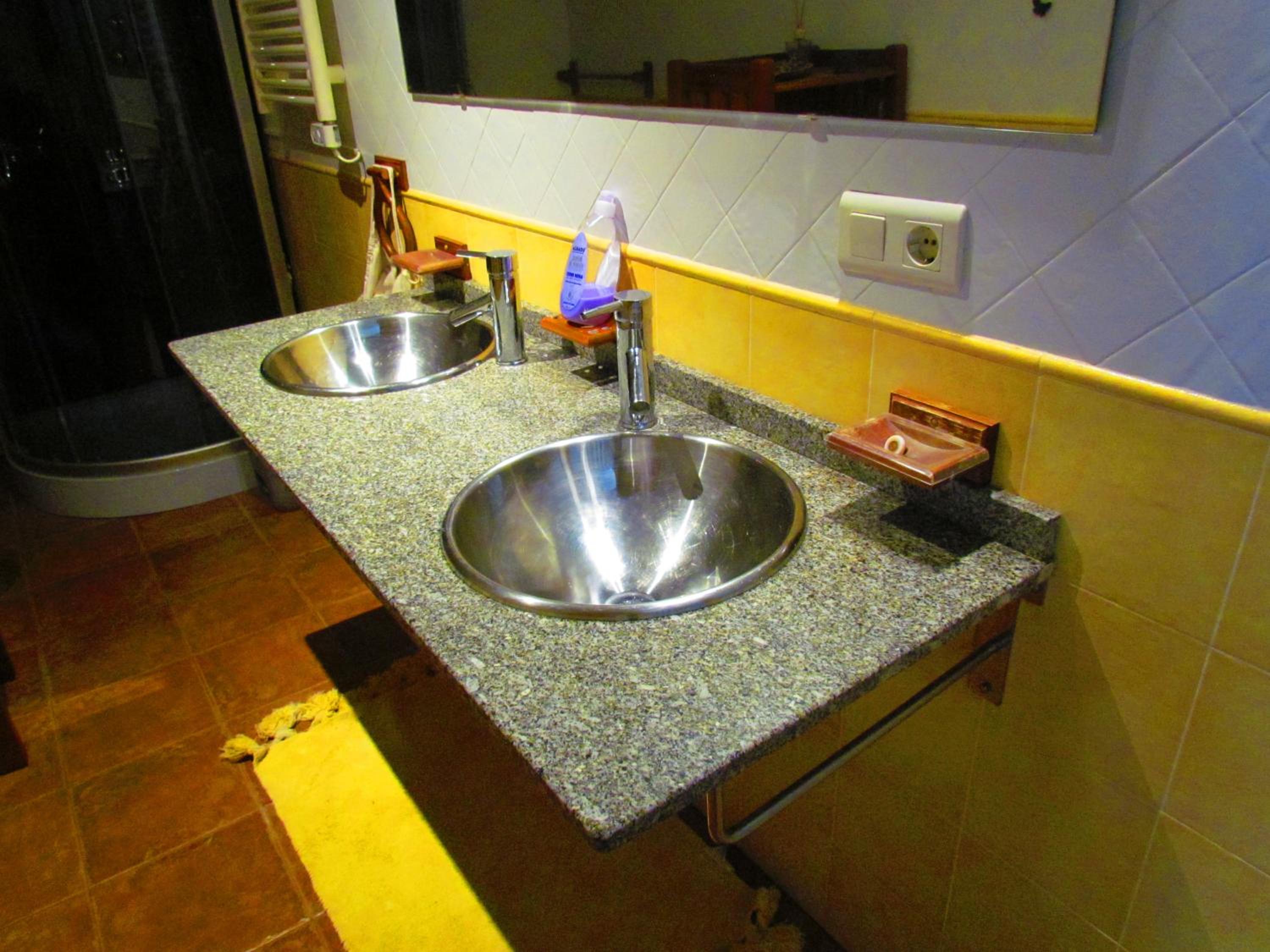 Apartment - Split Level - Photo 21