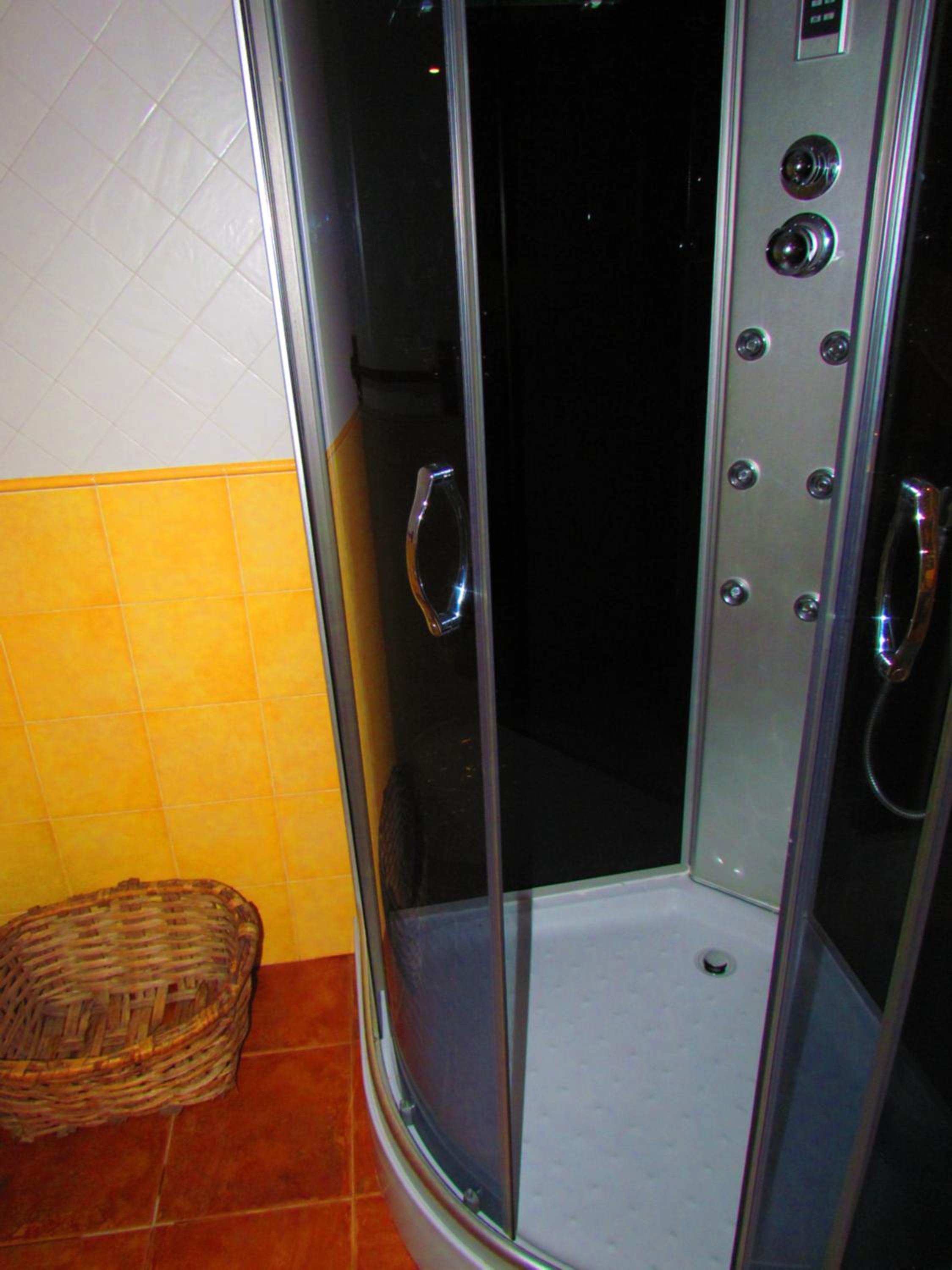 Apartment - Split Level - Photo 24