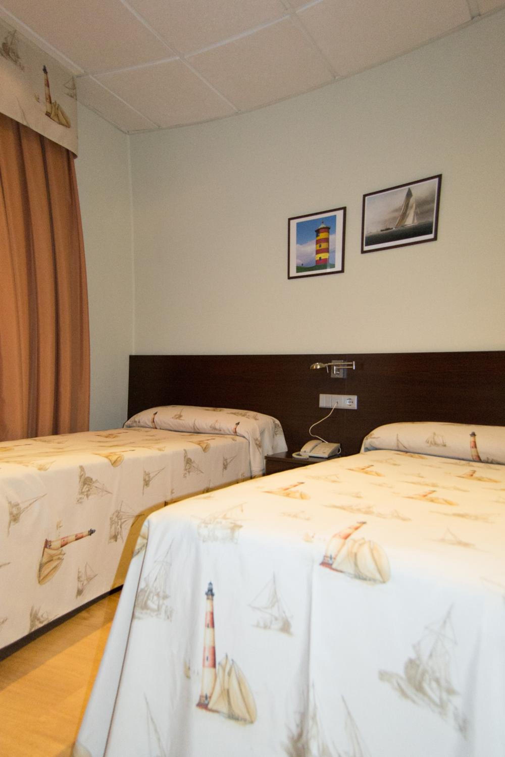 Economy Double or Twin Room - Photo 6