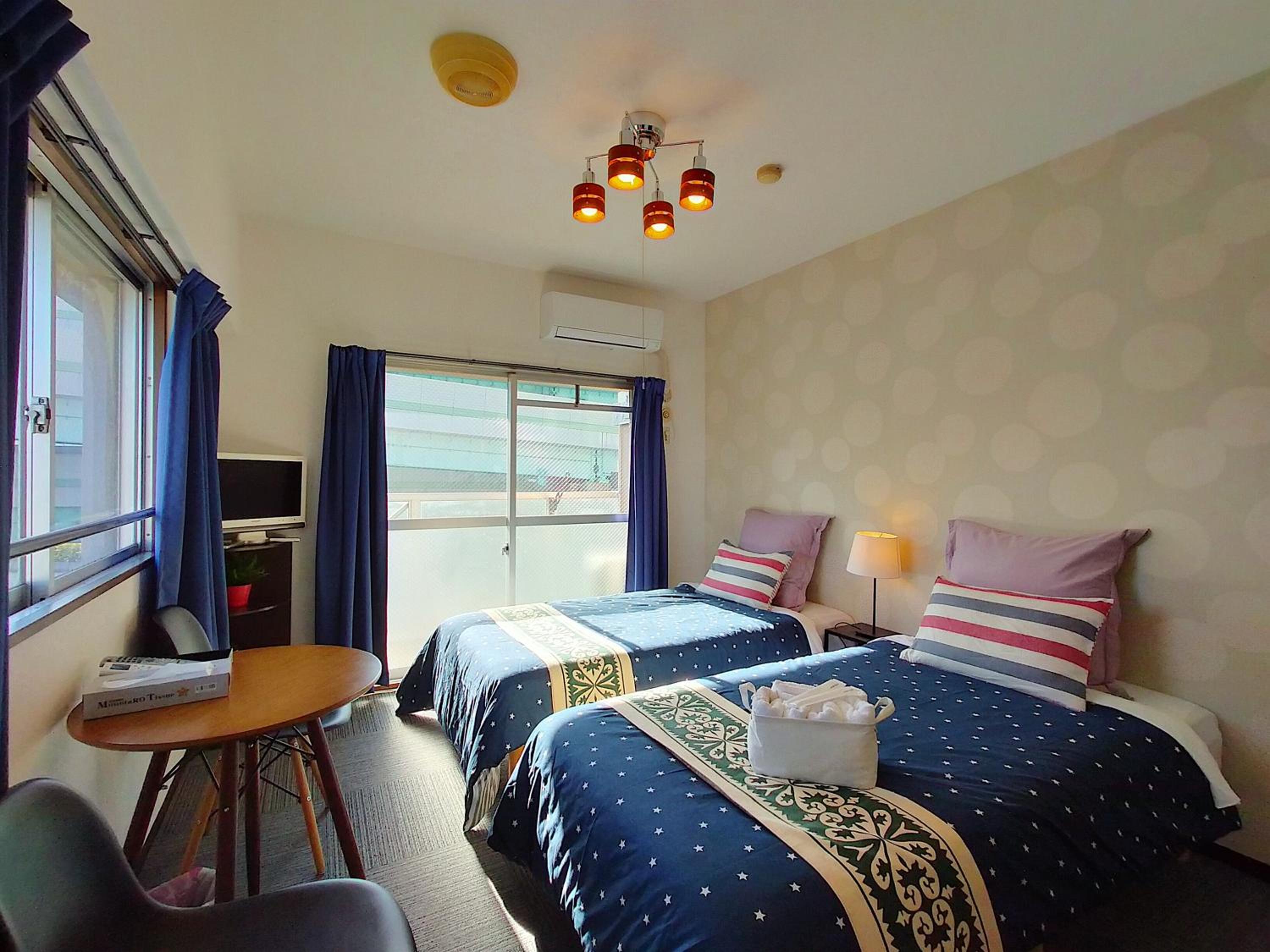 Apartment with Balcony 402 - Photo 7