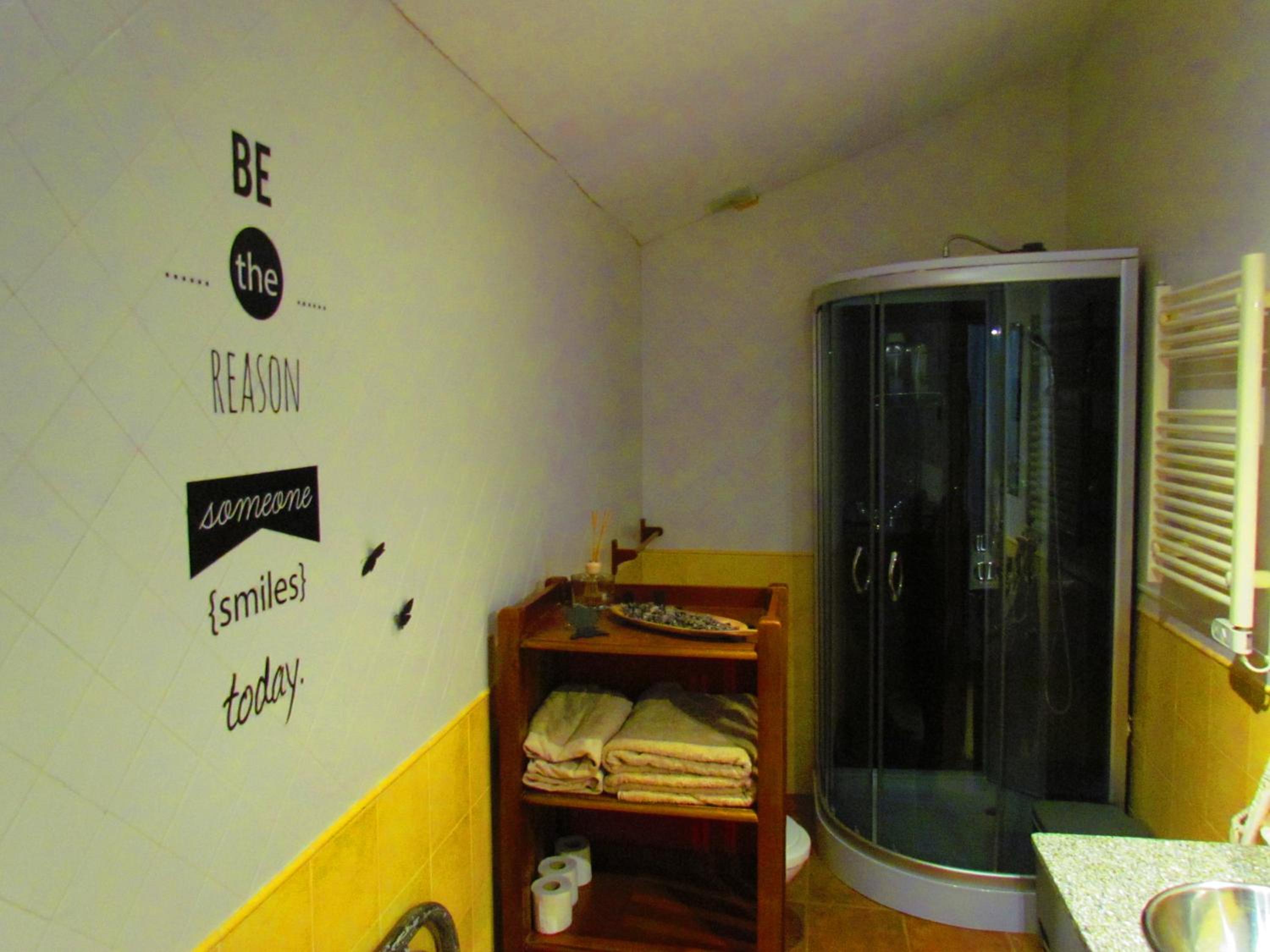 Apartment - Split Level - Photo 4