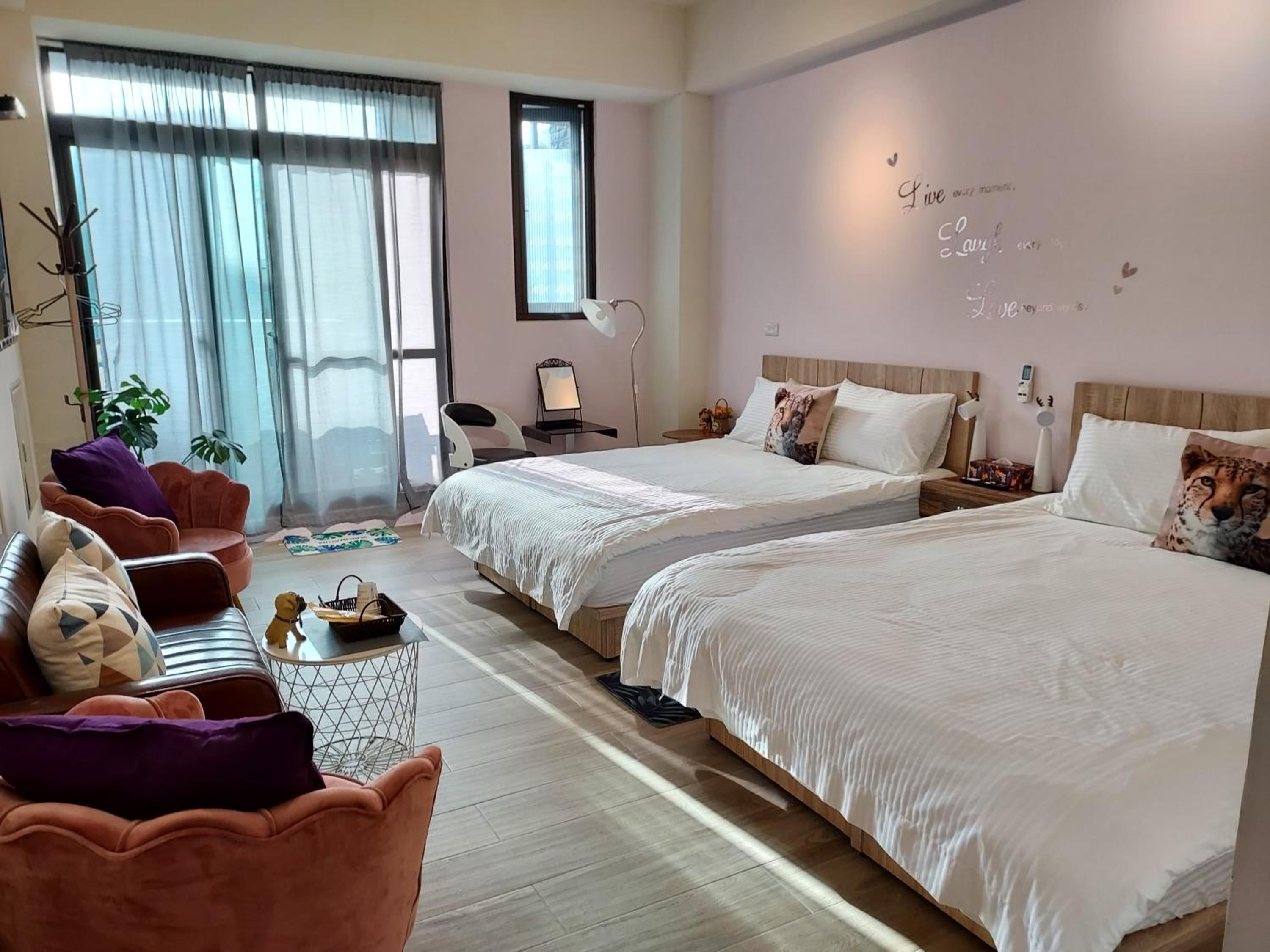 Quadruple Room with Private Bathroom photo 1