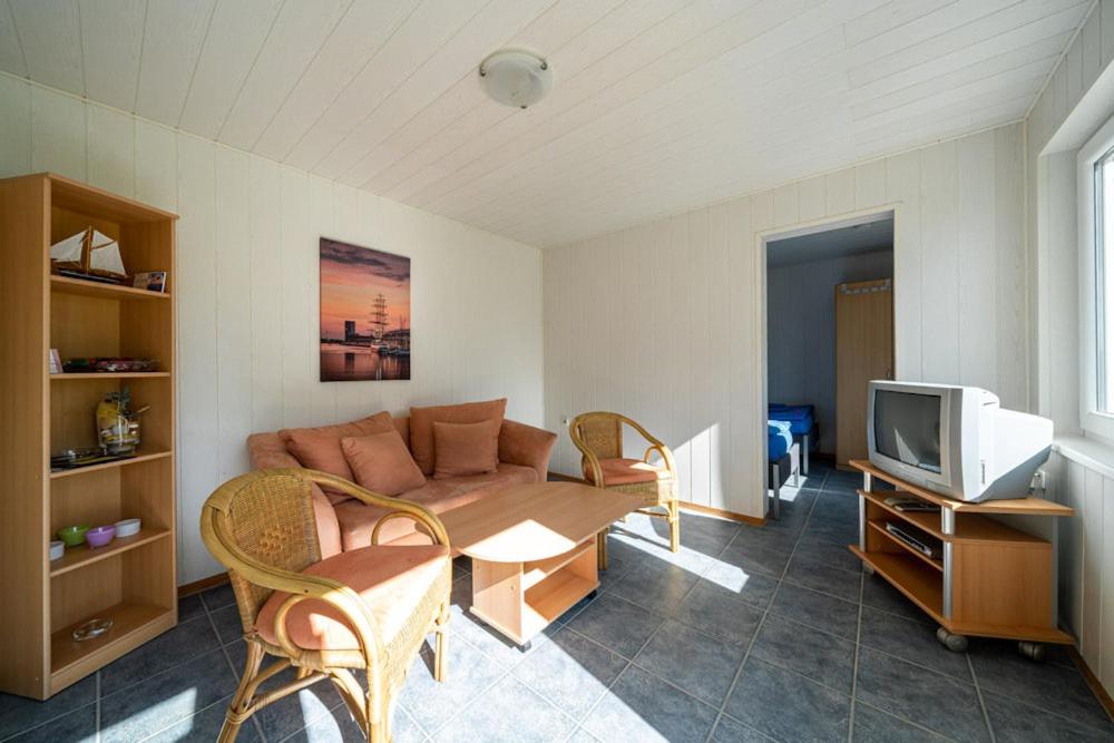 Bungalow photo 1