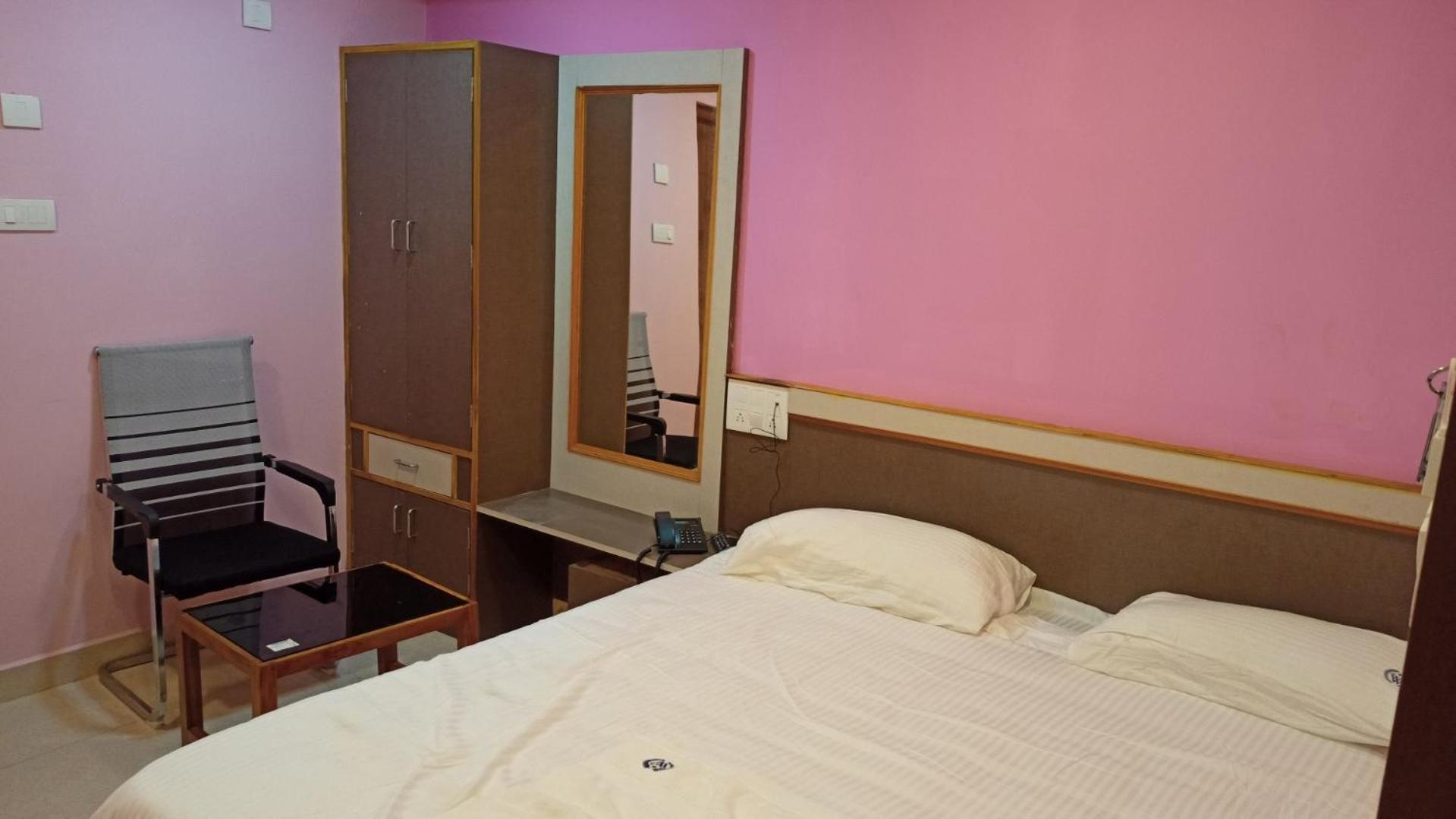 Deluxe Double Room photo 3