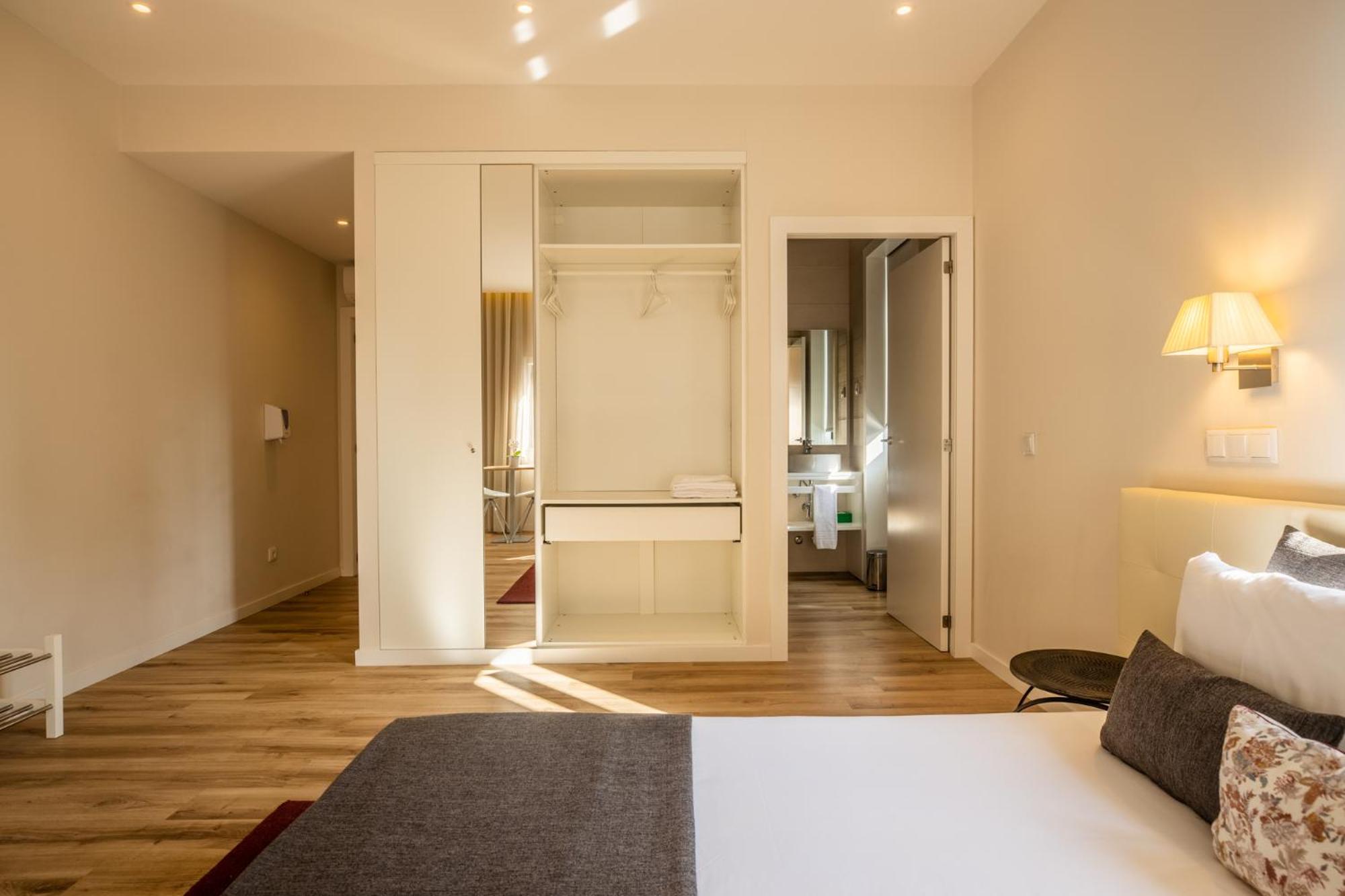 Double Room - Photo 3