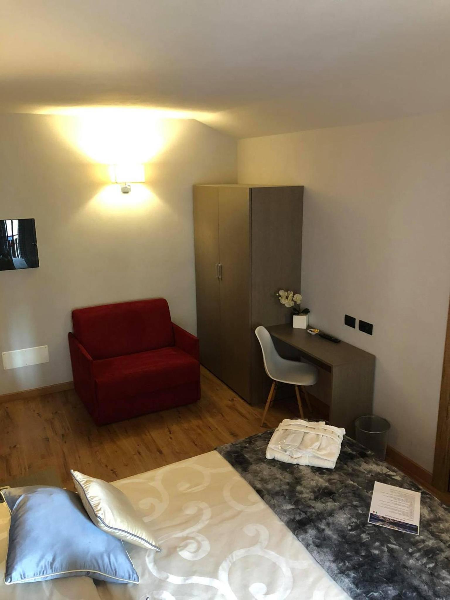 Superior Triple Room - Photo 3