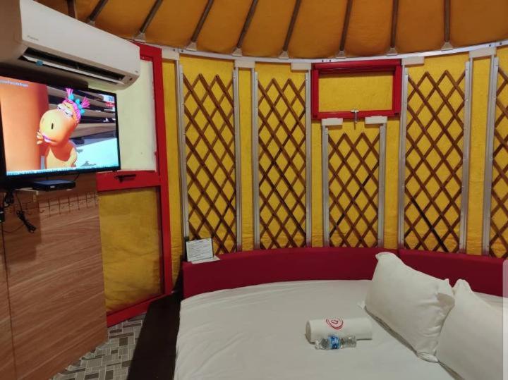 Mongolian Yurt 3 Pax (Private Toilet) - Photo 1