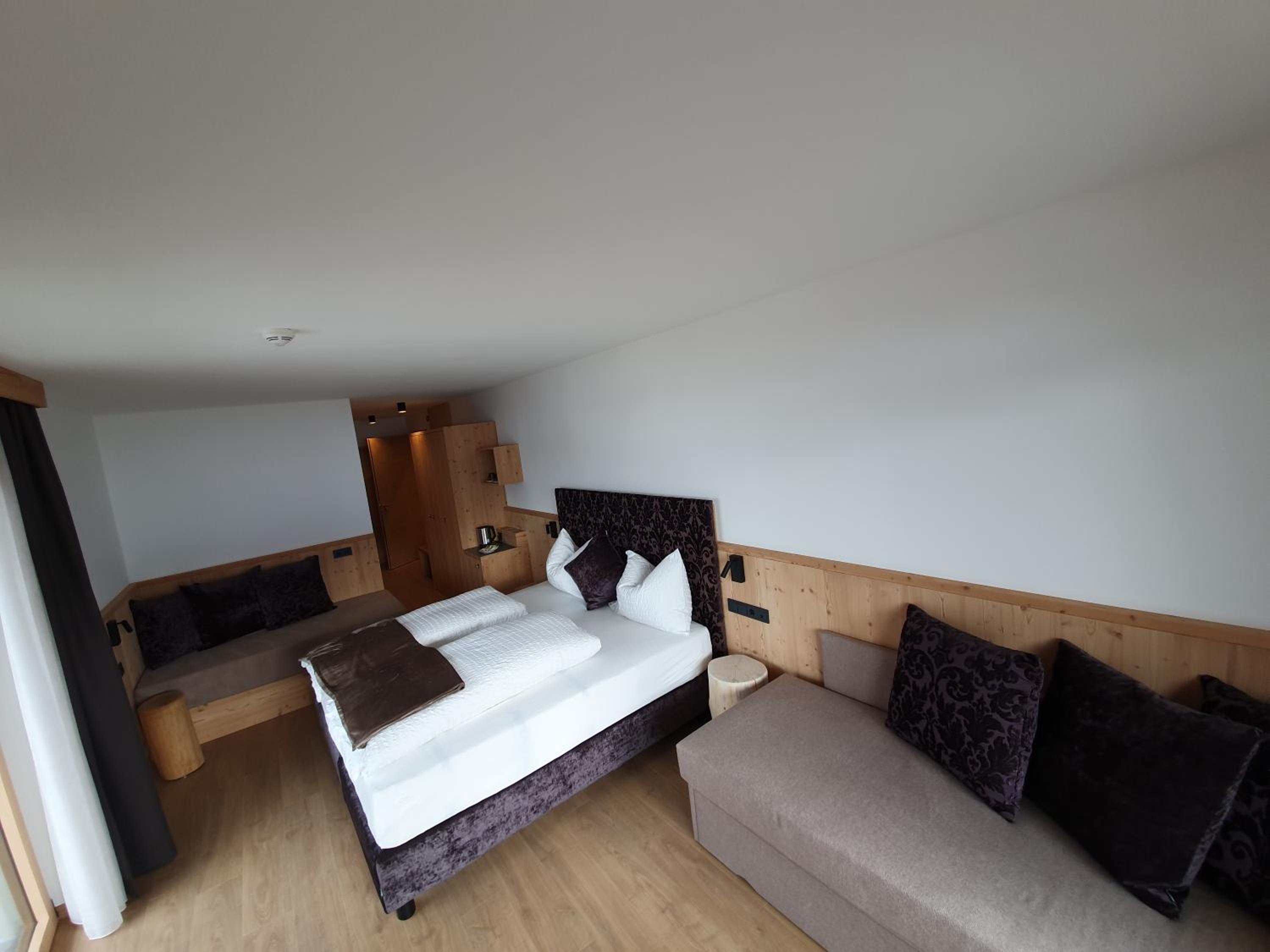 Superior Double Room - Photo 1