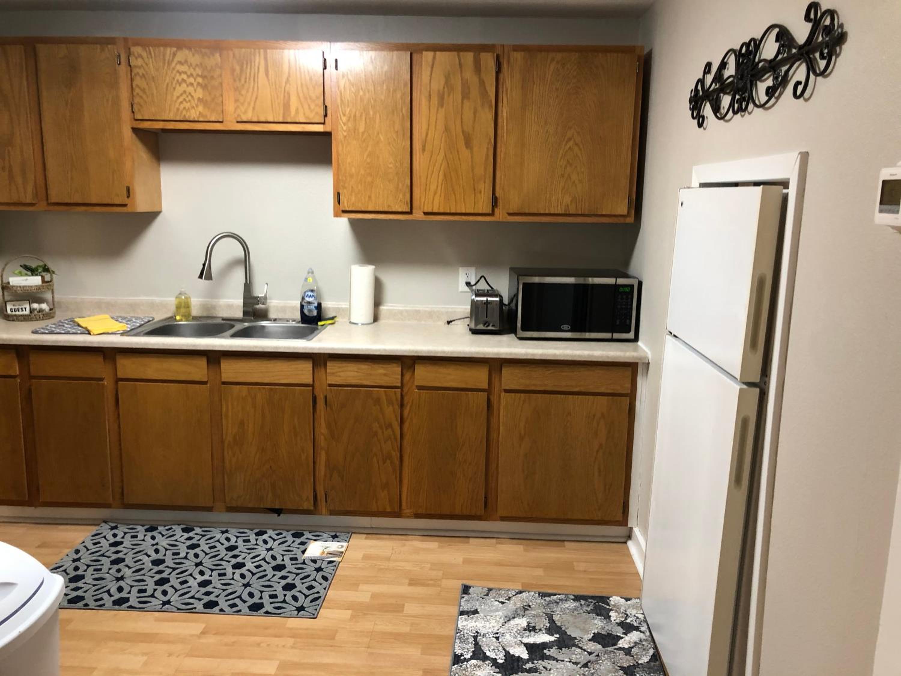 Two-Bedroom Apartment - Photo 36