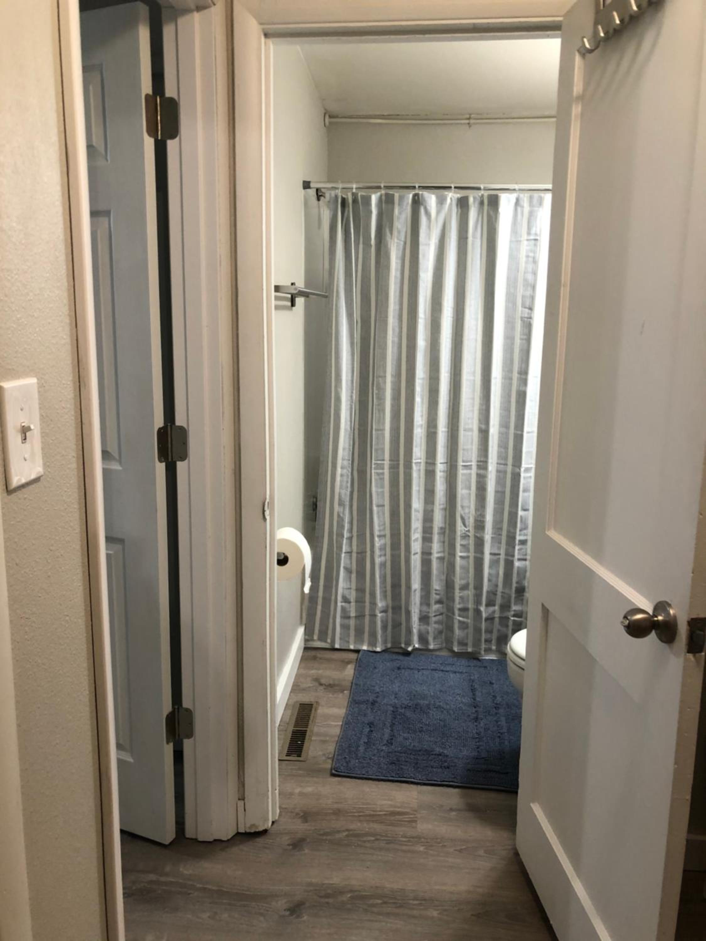 Two-Bedroom Apartment - Photo 10