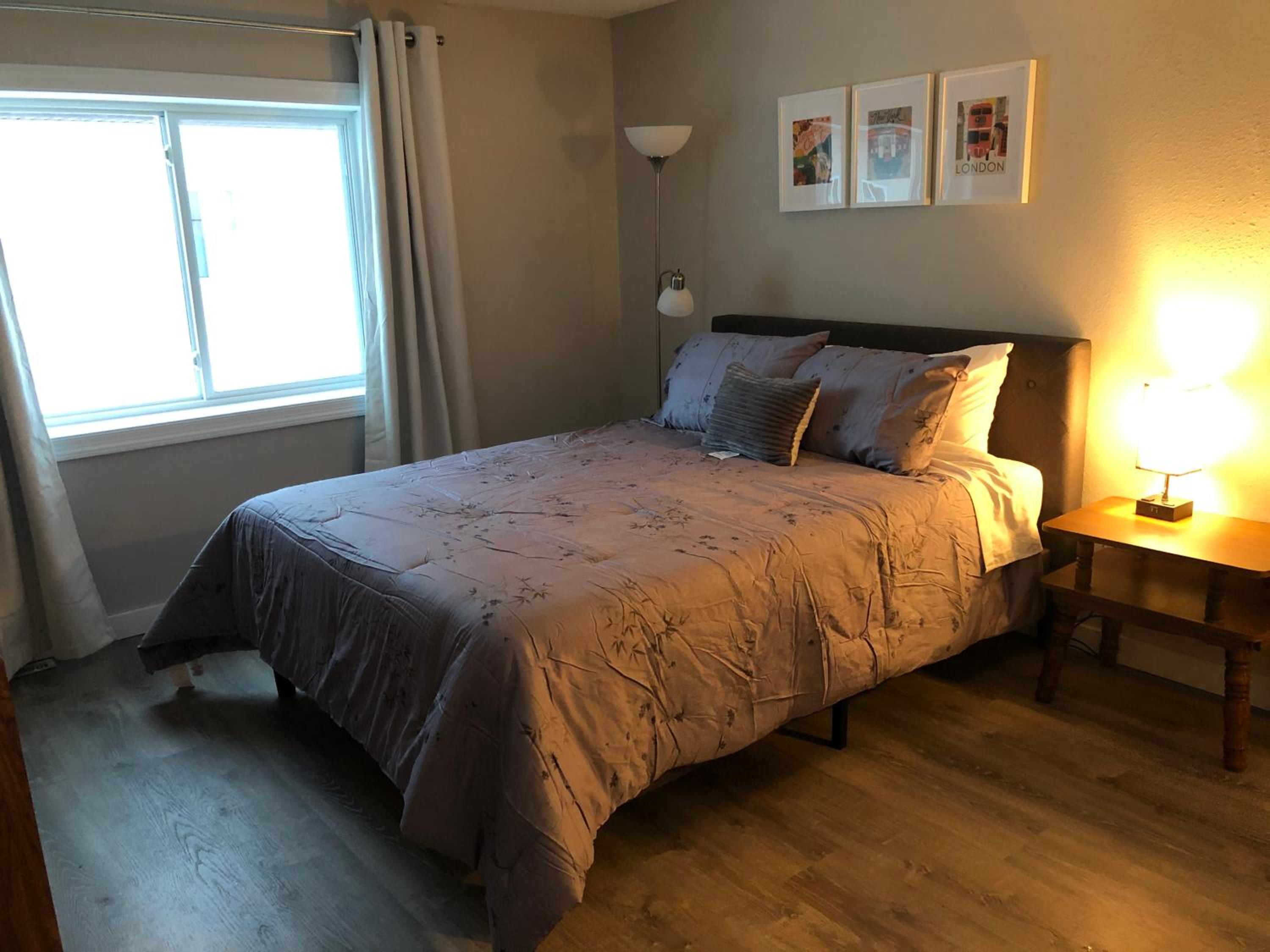 Two-Bedroom Apartment - Photo 23
