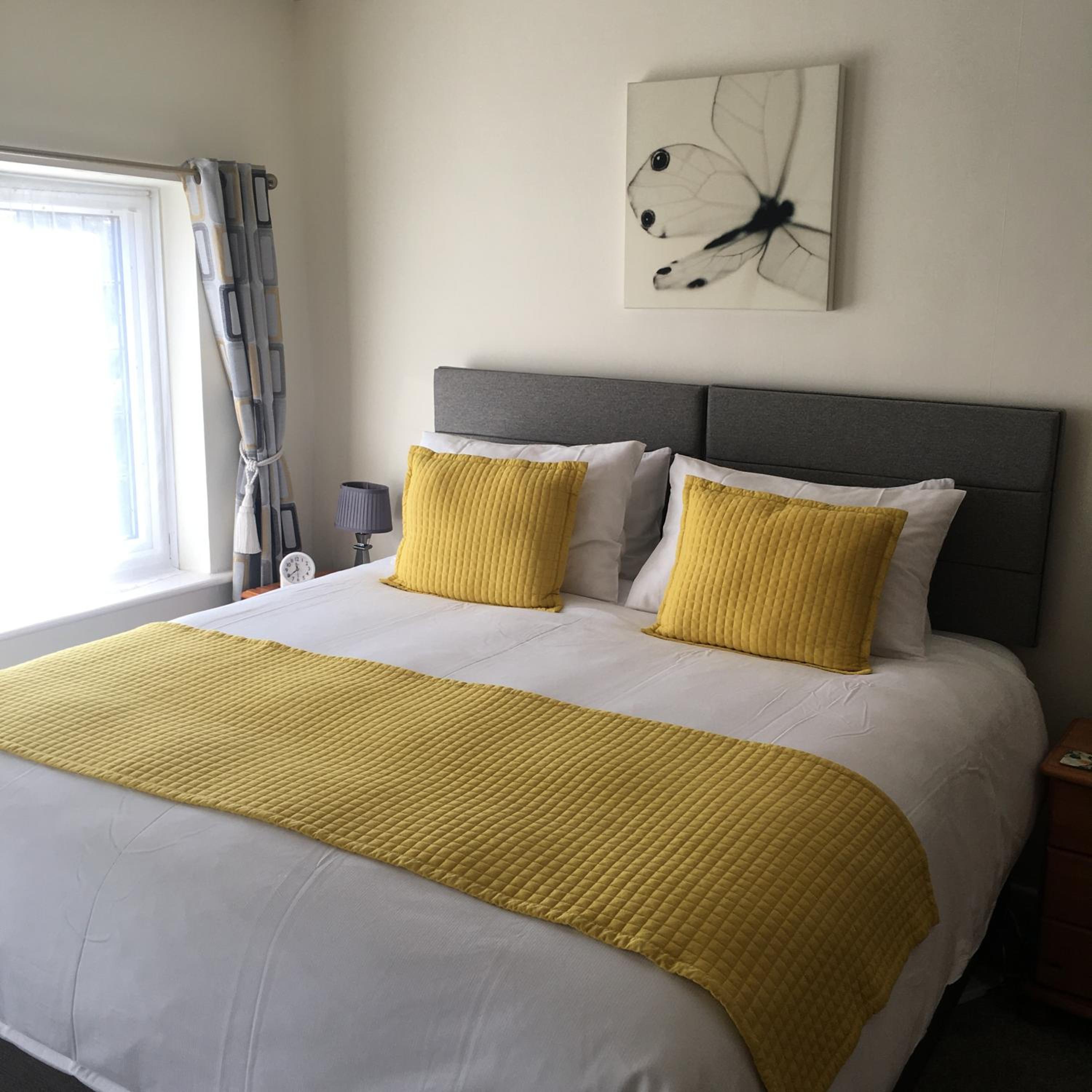 Large Double or Twin Room photo 2