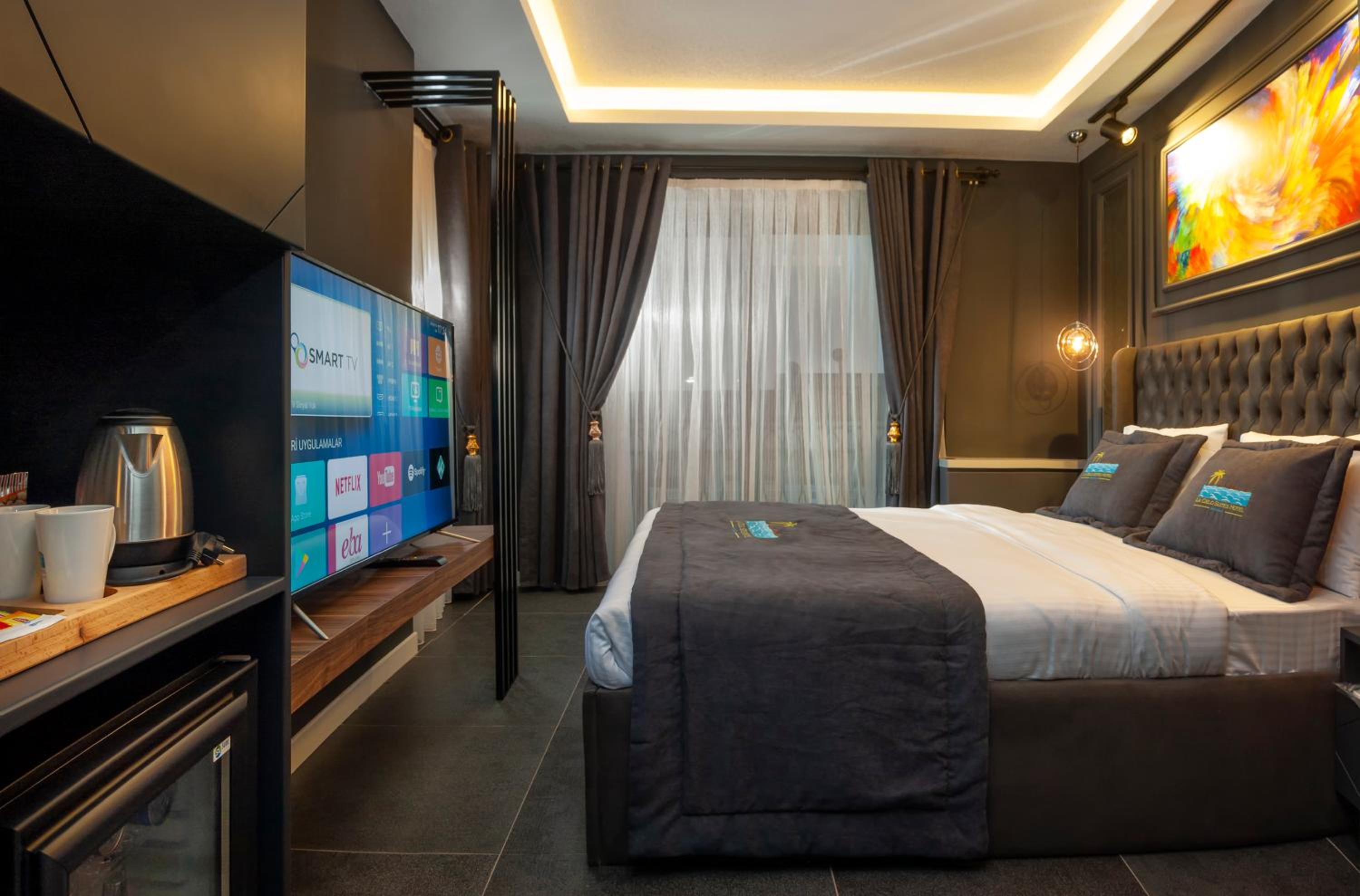 Deluxe Double Room with Balcony and Sea View photo 1