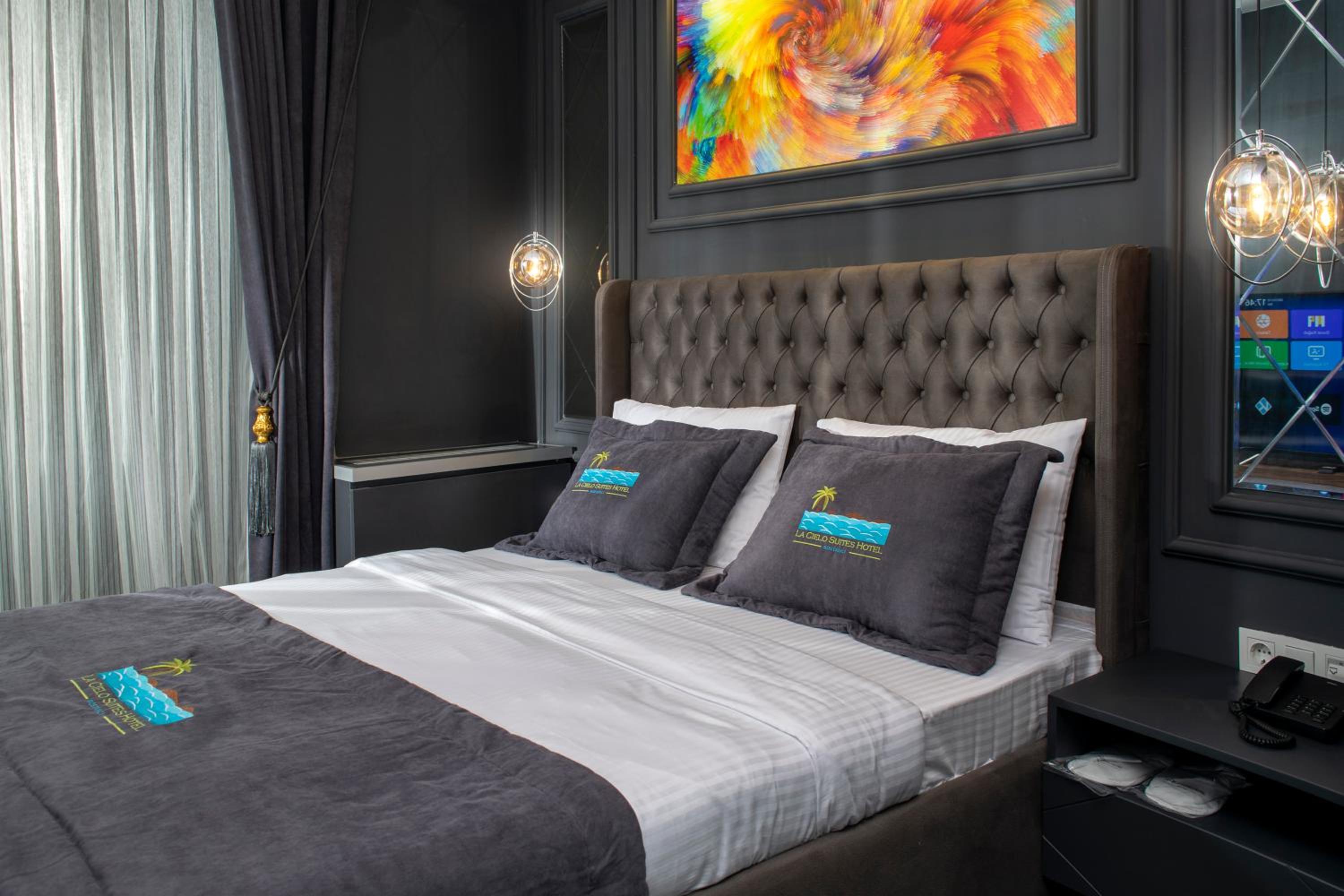 Deluxe Double Room with Balcony and Sea View photo 3