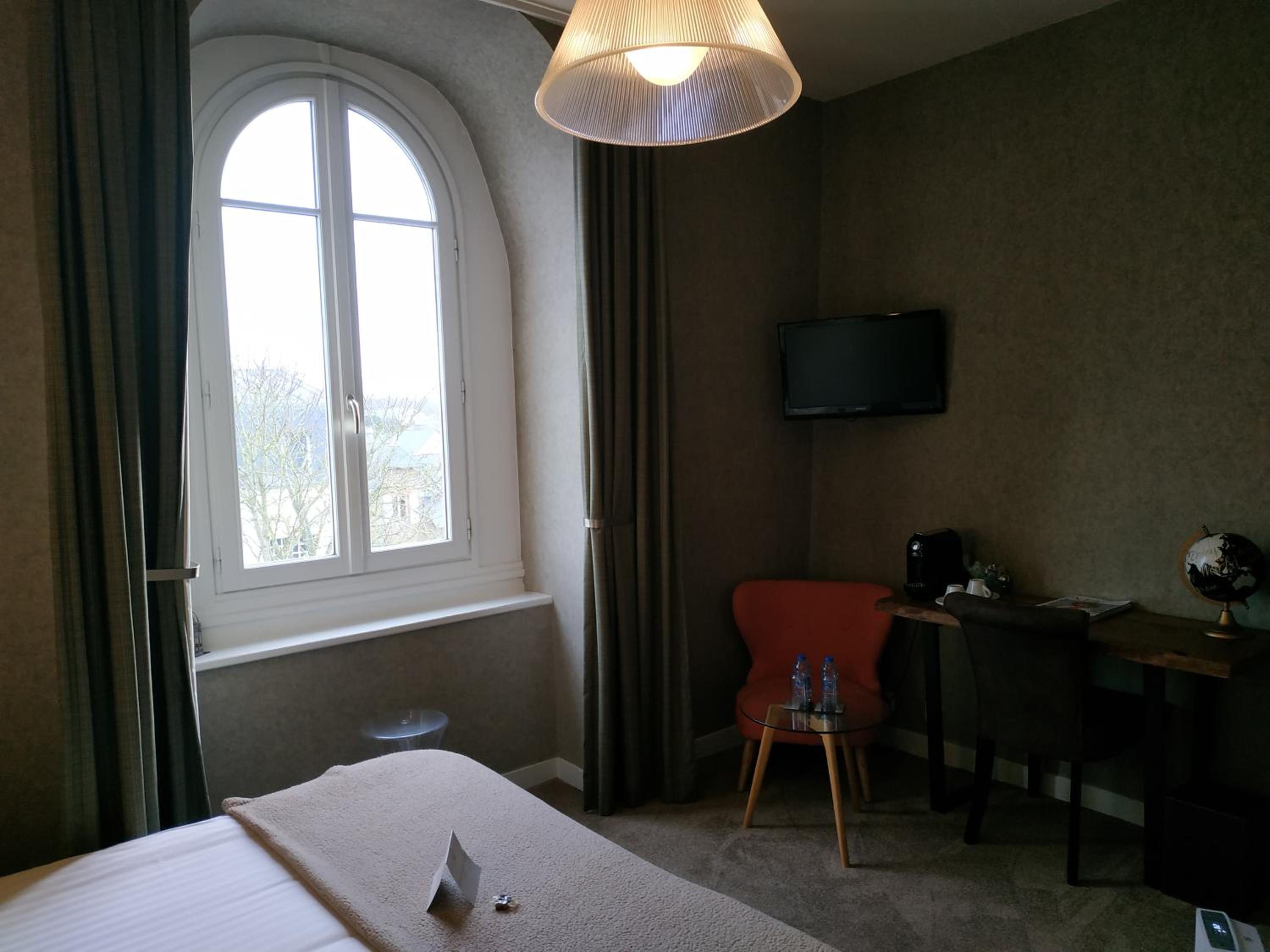 Single Business Room
