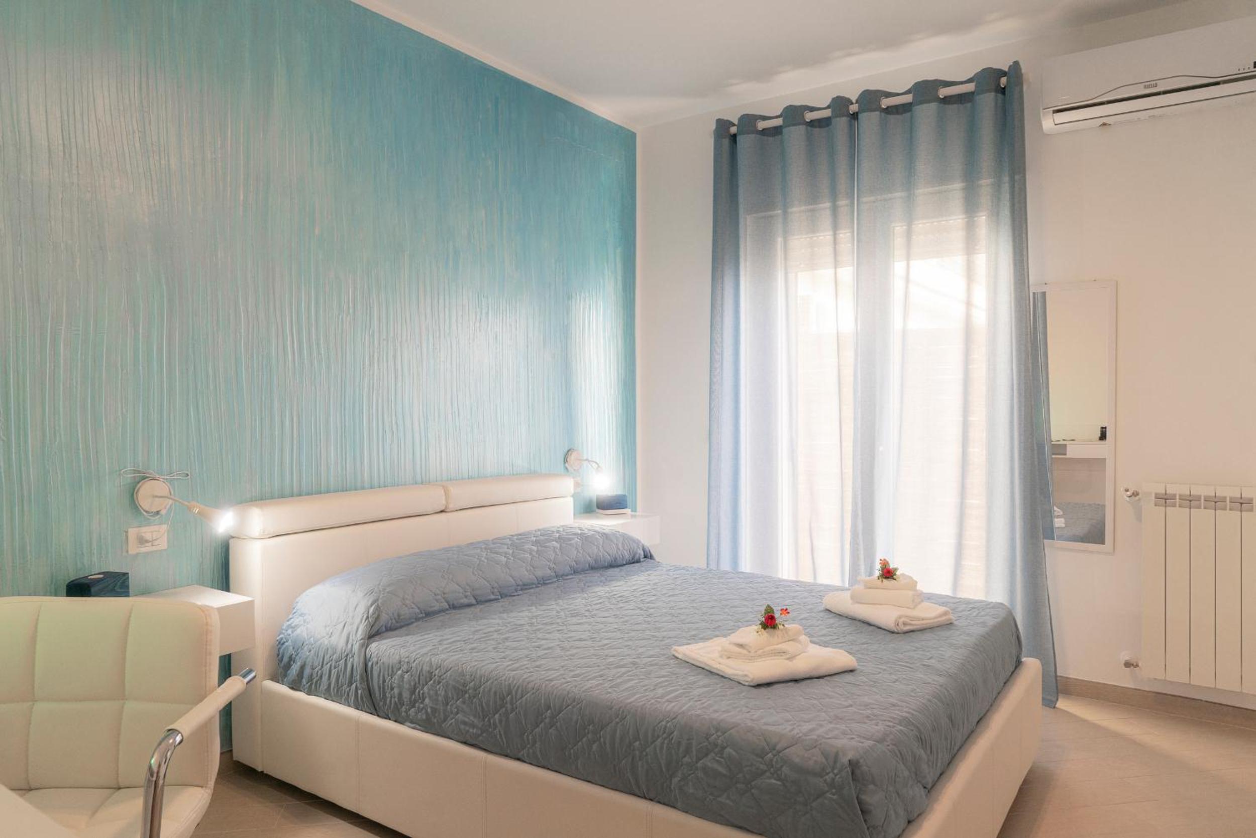Quarto Duplo com Varanda e Vista para o Mar