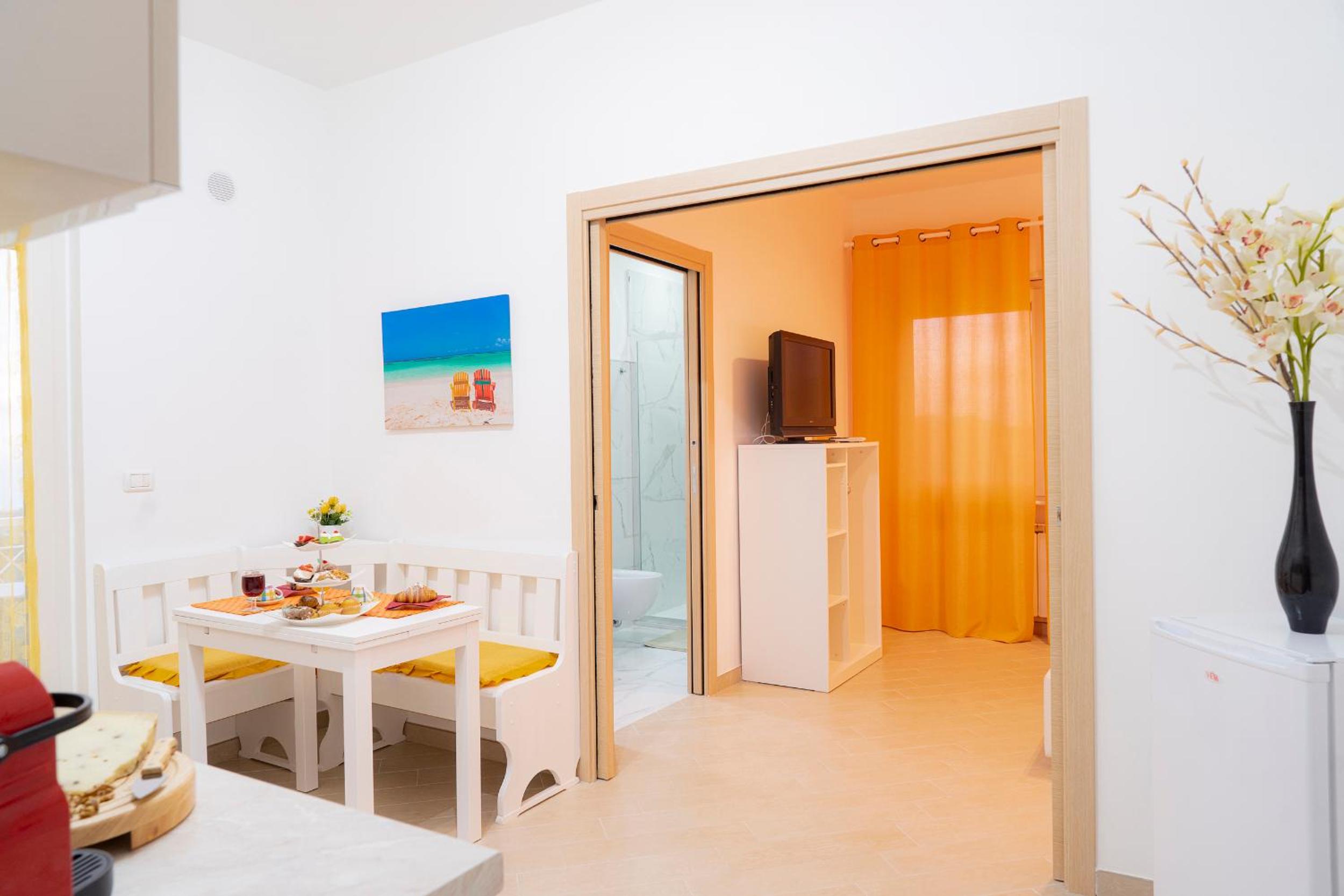 Deluxe Double Room with Balcony and Sea View photo 3