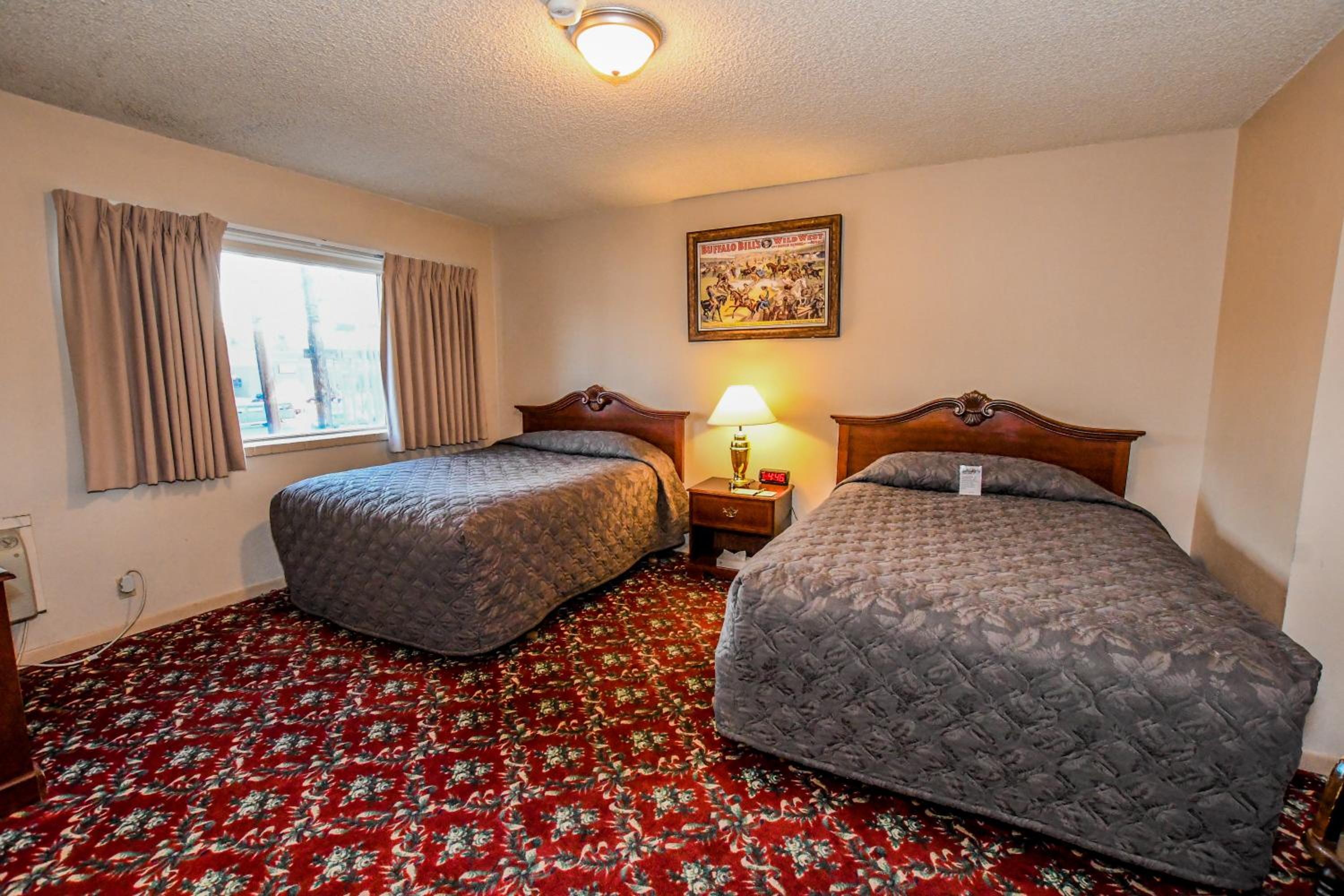 Standard Queen Room