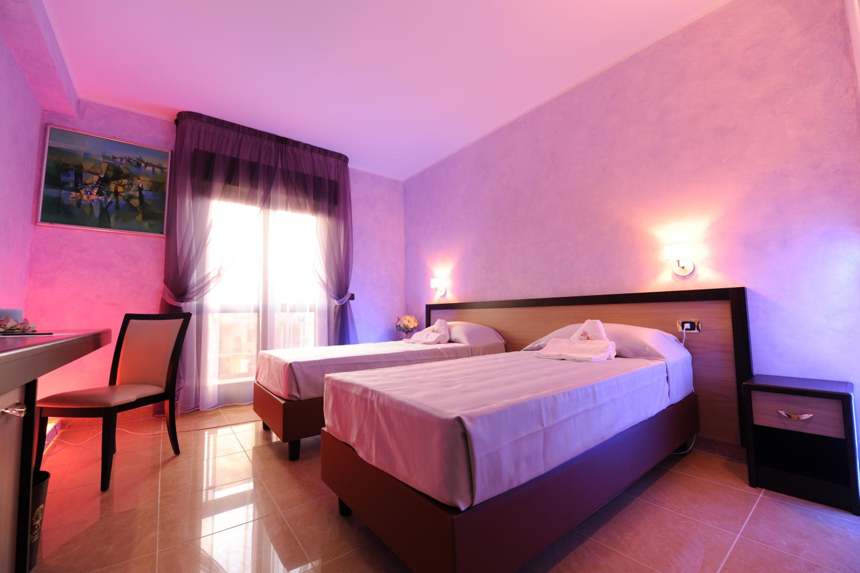 Double Room - Photo 4